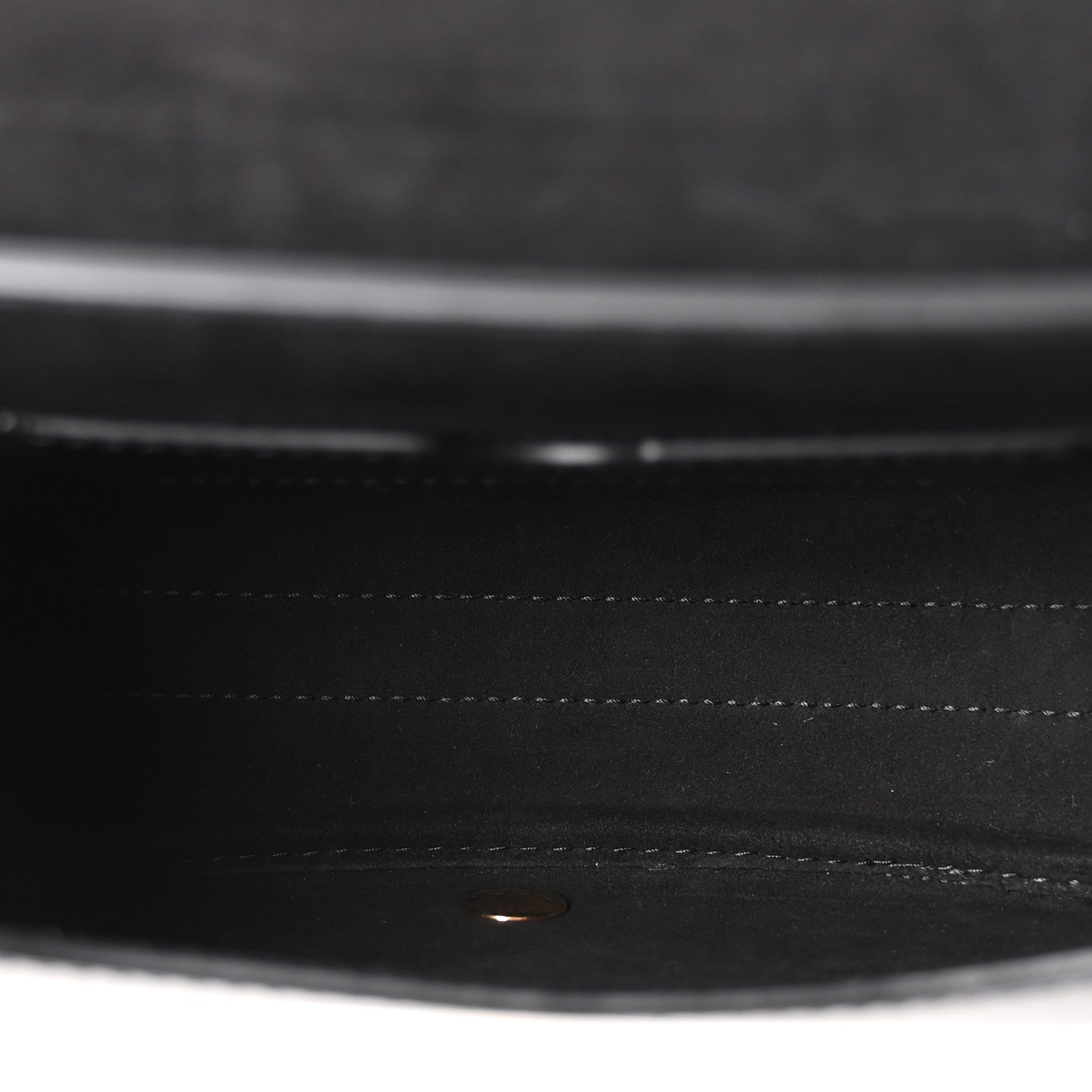 Box Calfskin Medium Bobby Flap Black
