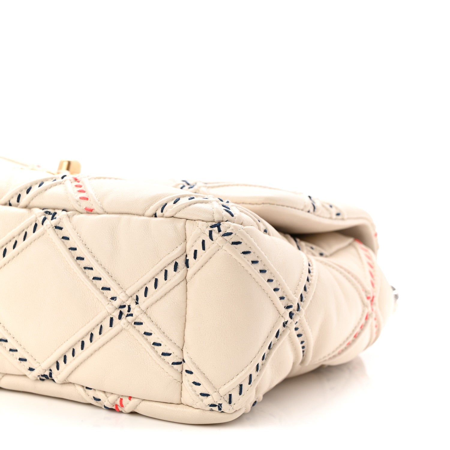 Lambskin Mixed Fibers Quilted Medium CHNL 19 Flap Beige