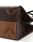 Reverse Monogram Giant Onthego MM
