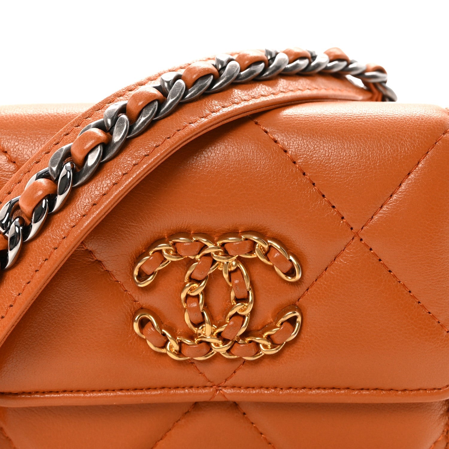 Lambskin Quilted CHNL 19 Flap Coin Purse With Chain Light Brown