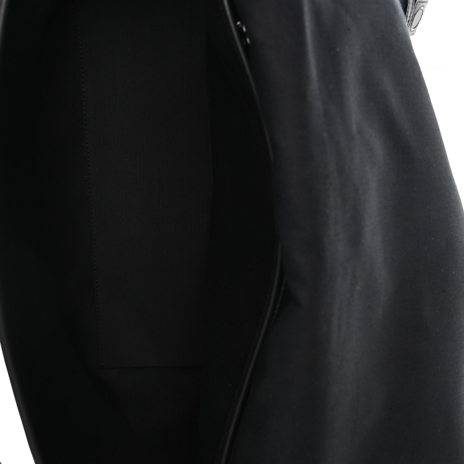 Canvas Embroidered Medium Jett Messenger Black White