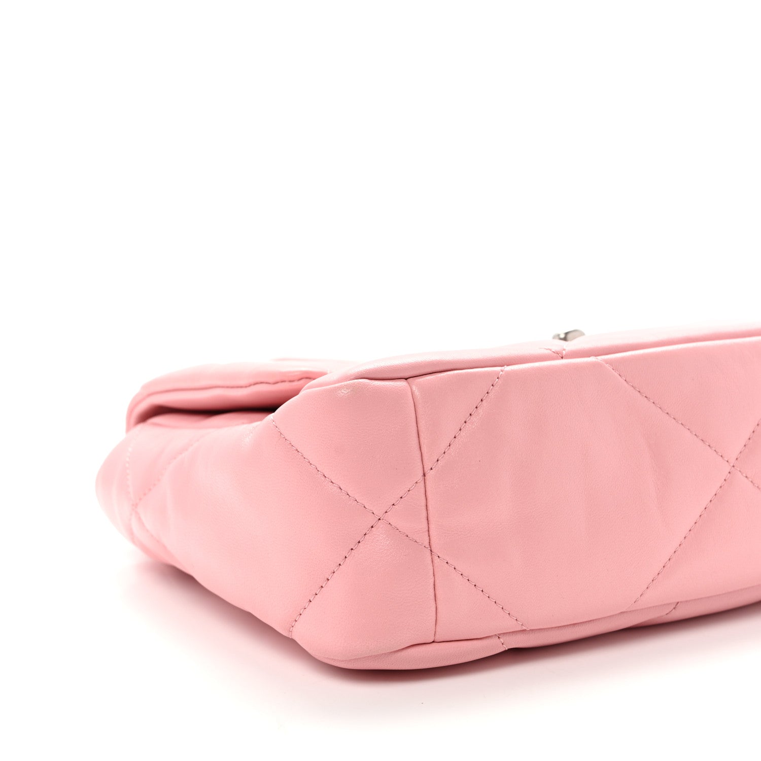 Lambskin Quilted Medium CHNL 19 Flap Light Pink