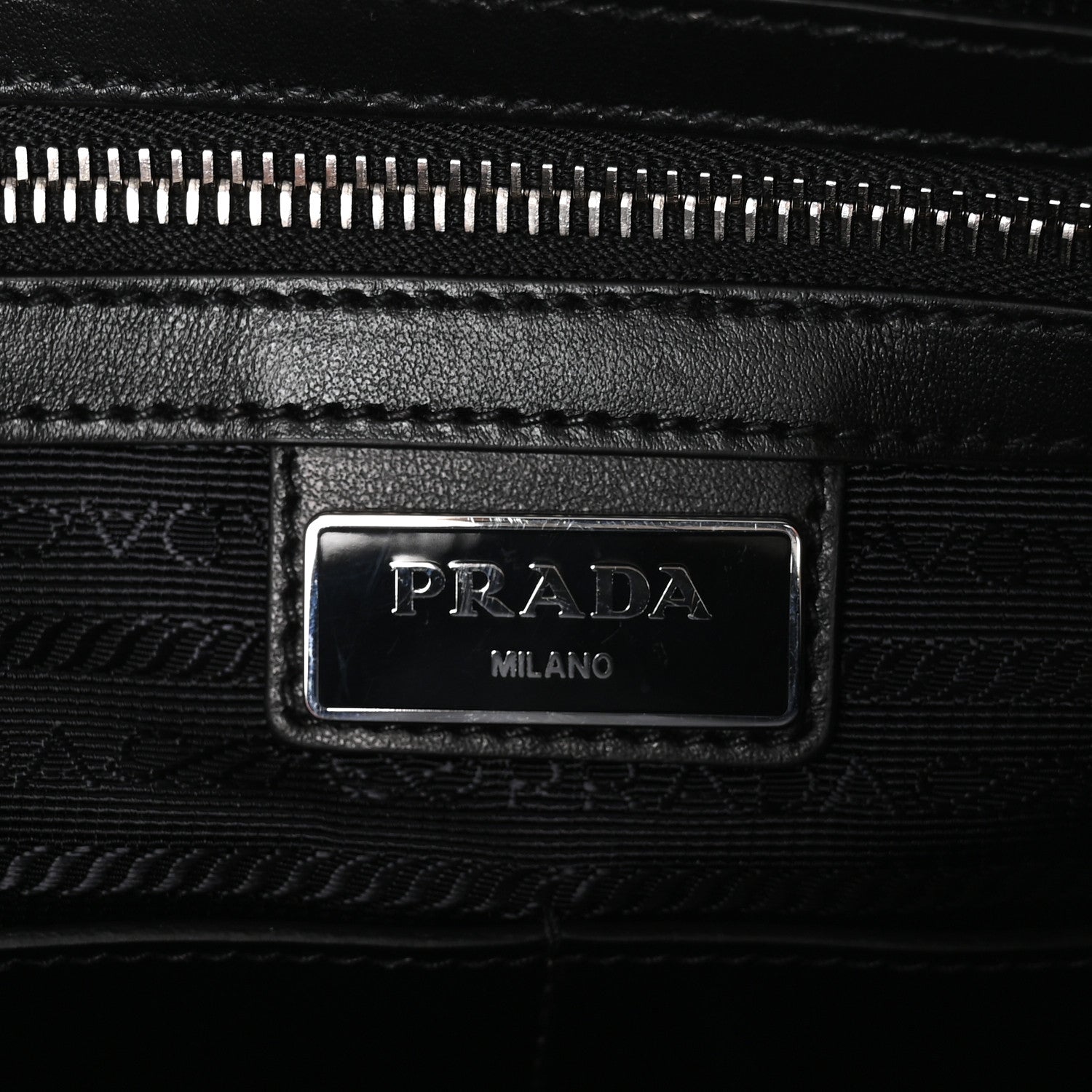 X JAMES JEAN Vitello DNA Flat Messenger Bag Black