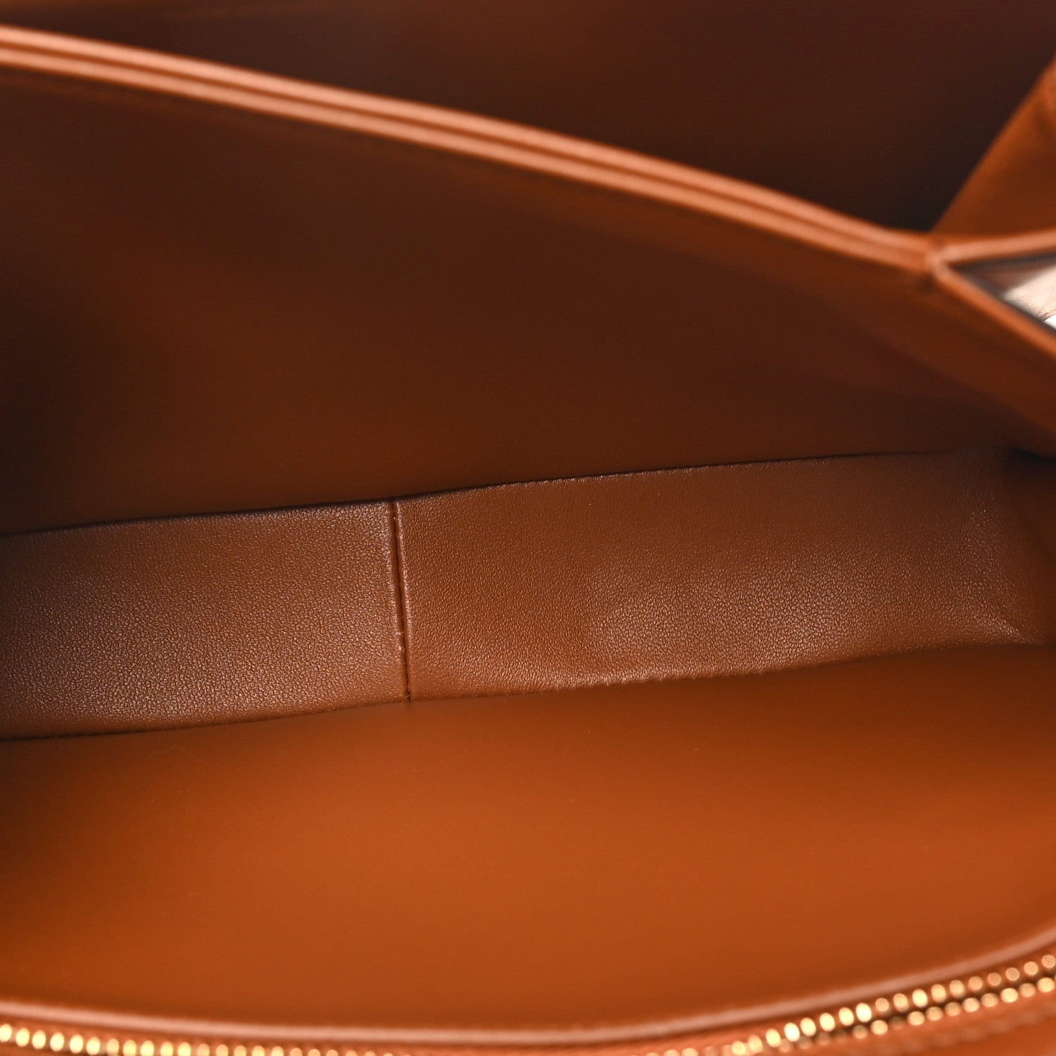 Natural Calfskin Medium Triomphe Tan