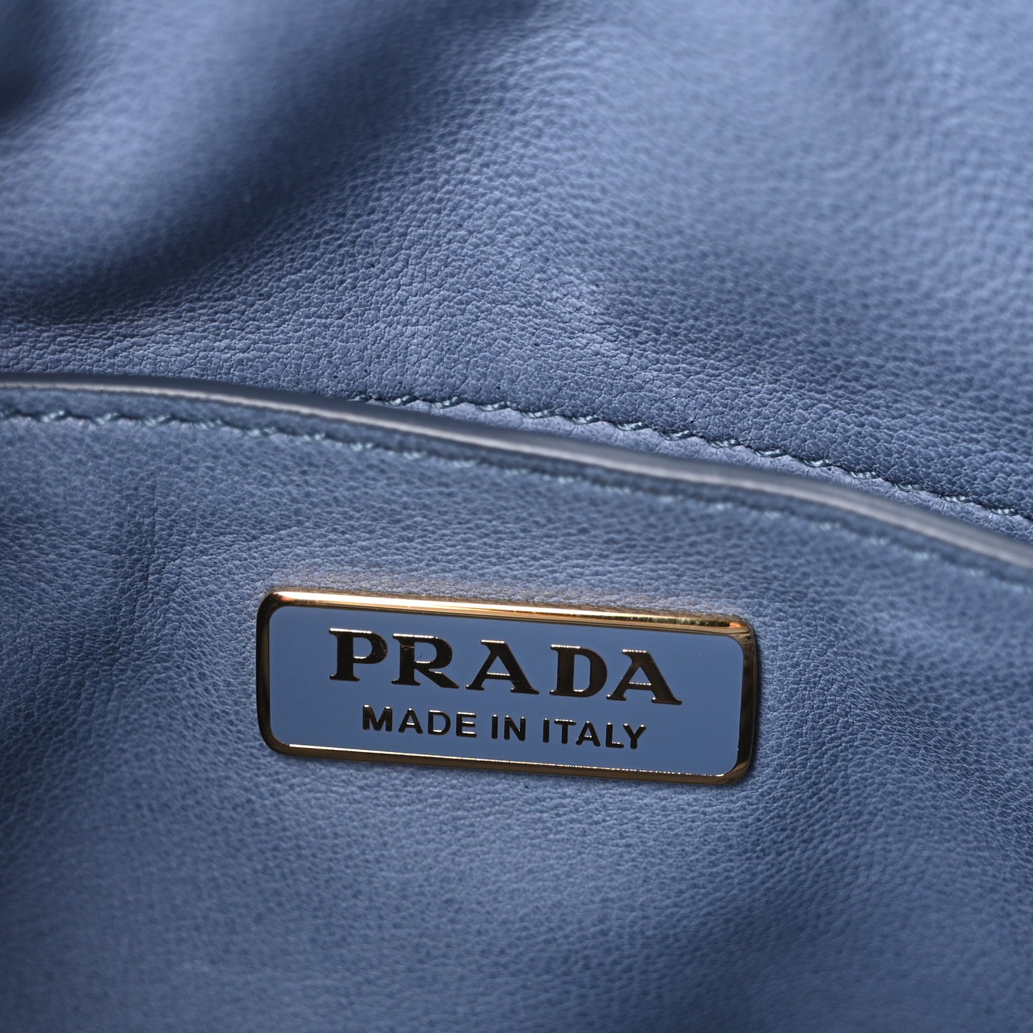 Nappa Medium Explore Shoulder Bag Aviation Blue