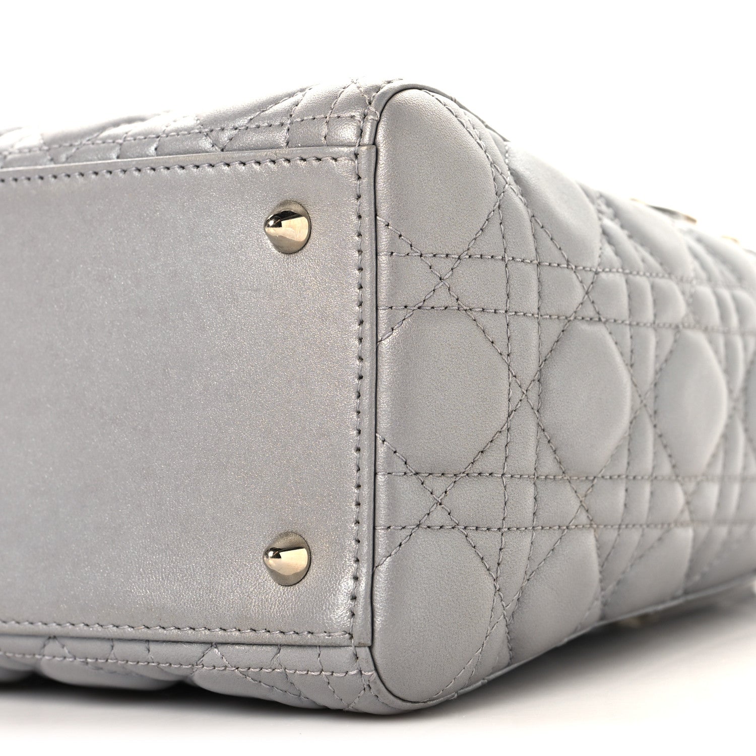 Pearly Lambskin Cannage Medium Lady D1OR Grey
