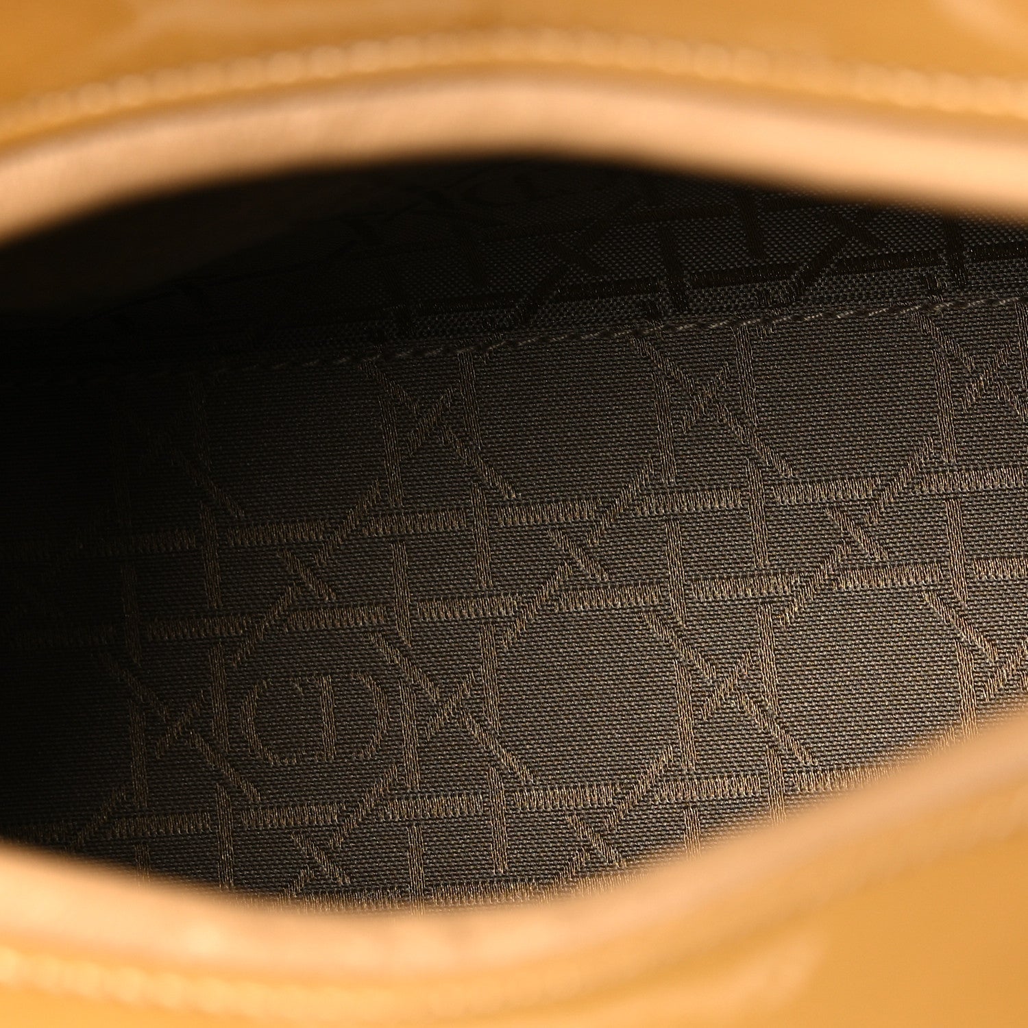 Patent Cannage Medium Lady D1OR Beige