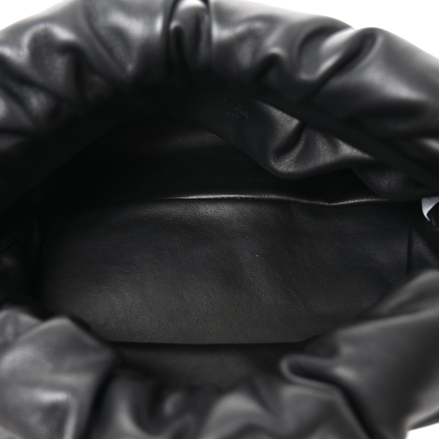 Calfskin The Pouch Chain Black