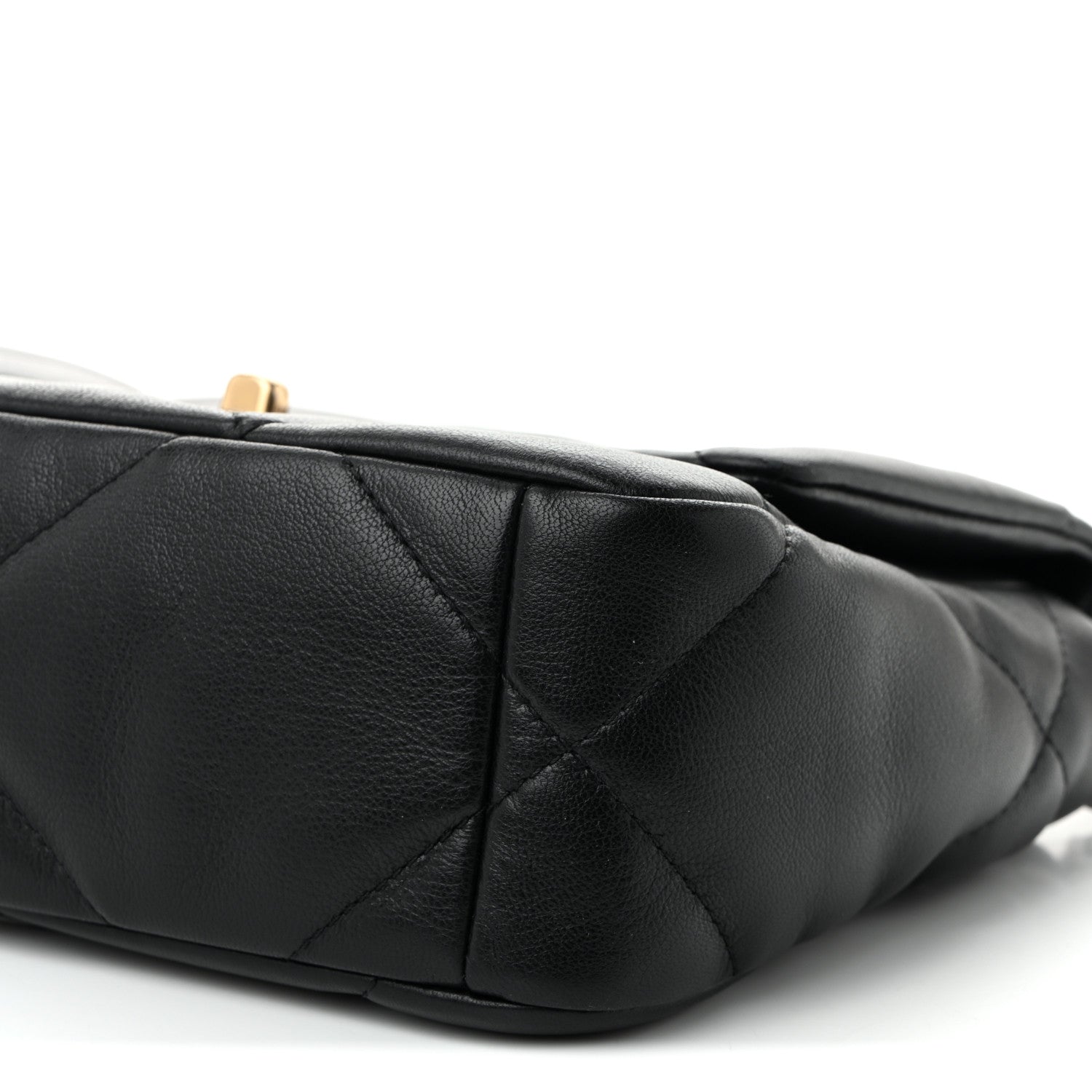 Shiny Goatskin Quilted Medium CHNL 19 Flap Black