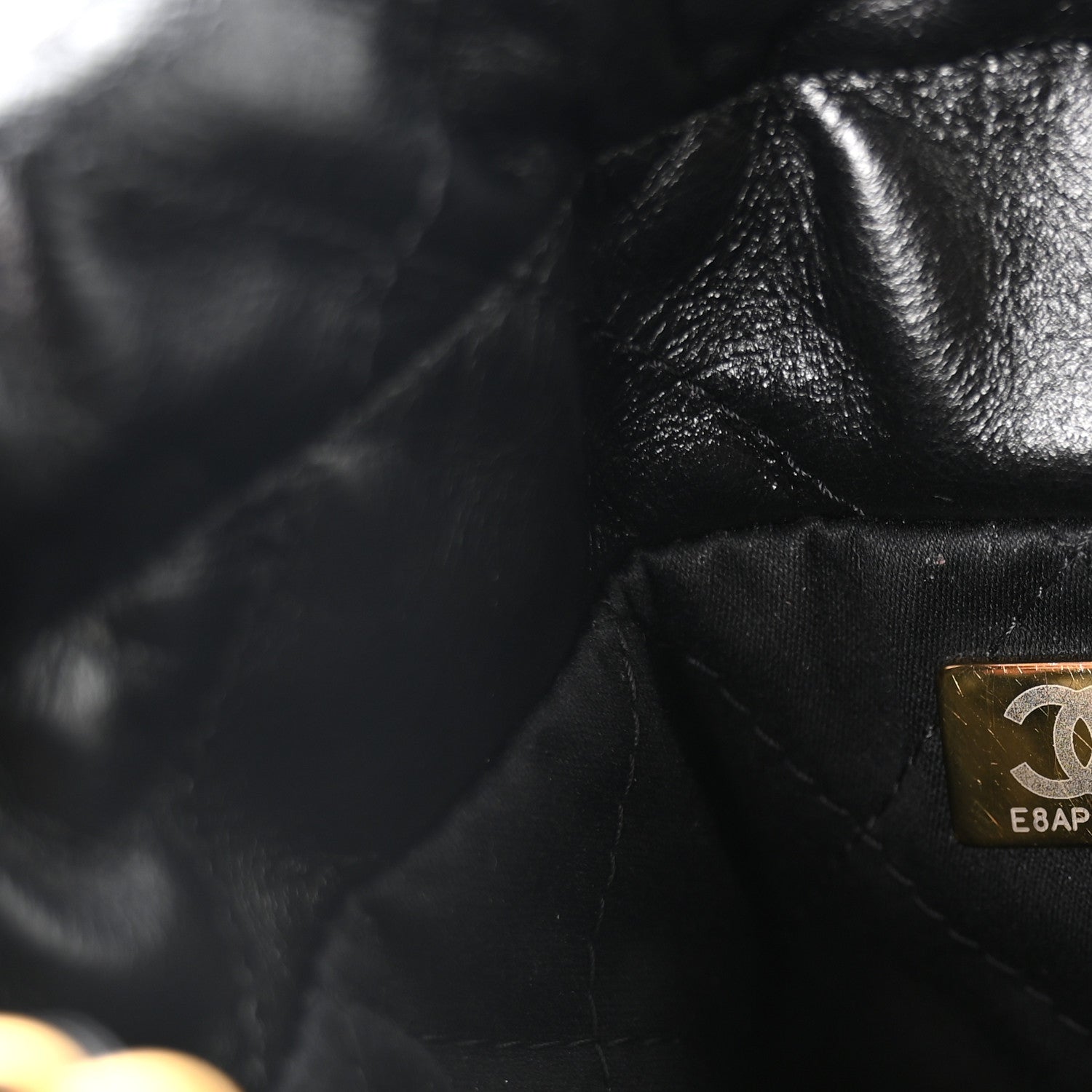 Shiny Calfskin Quilted Mini CHNL 22 Black