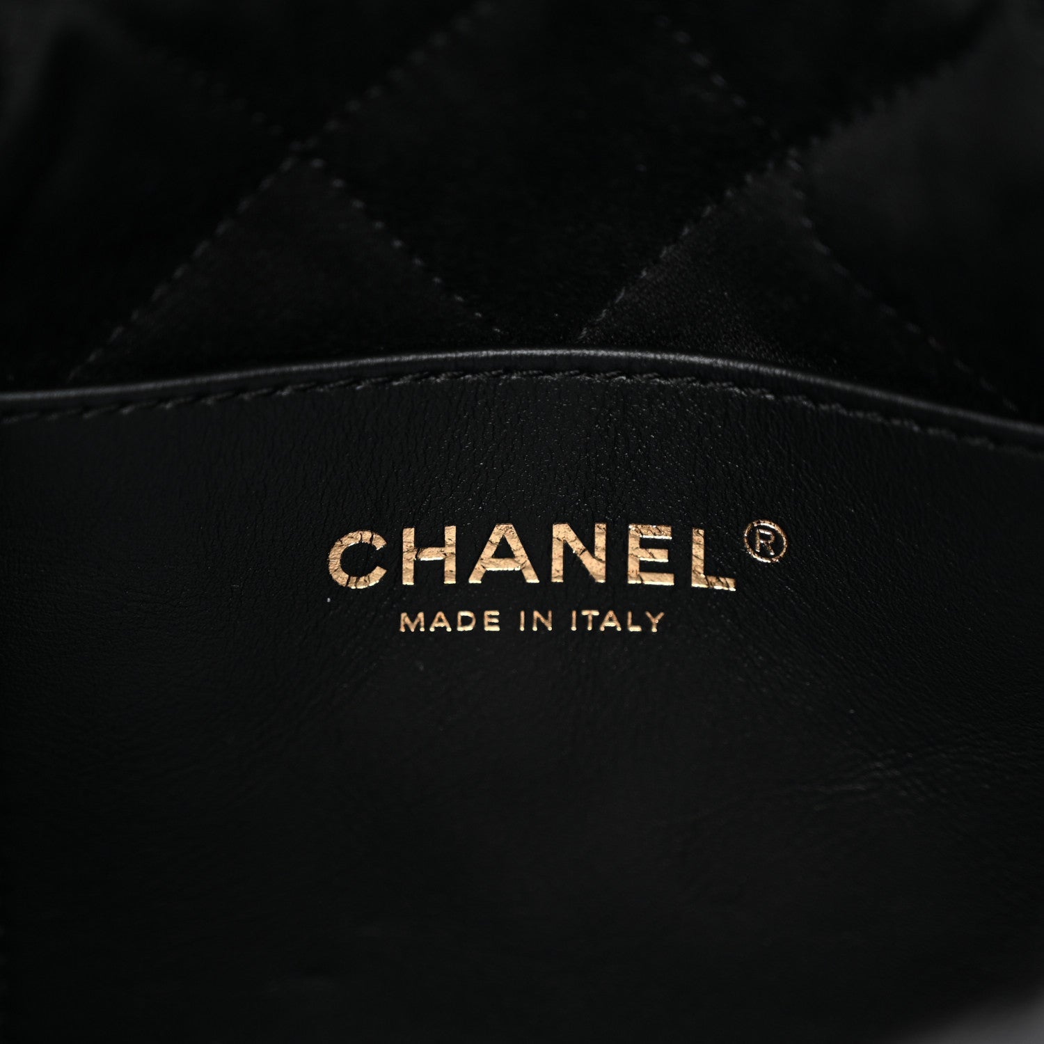 Shiny Calfskin Quilted Mini CHNL 22 Black
