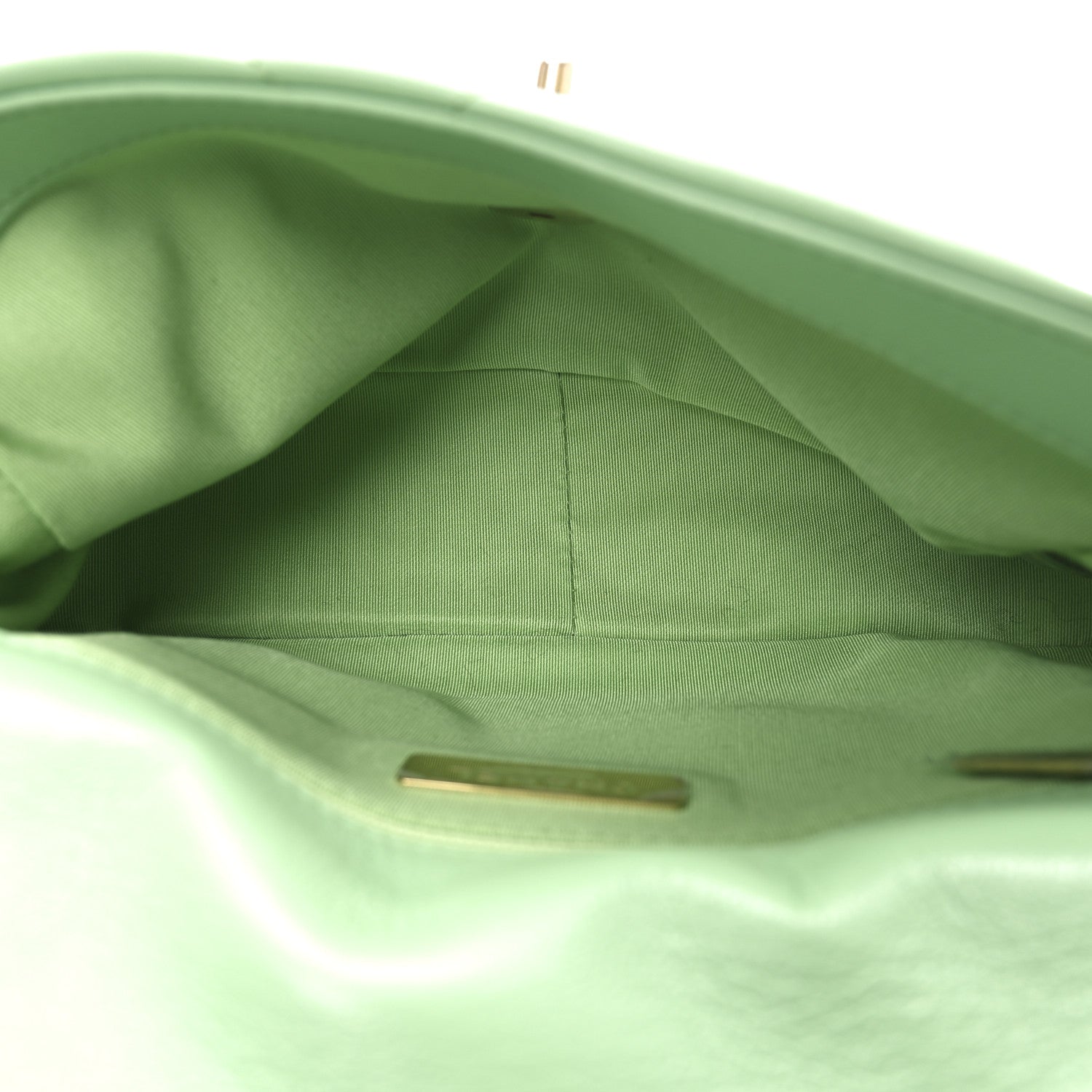 Goatskin Quilted Medium CHNL 19 Flap Light Green