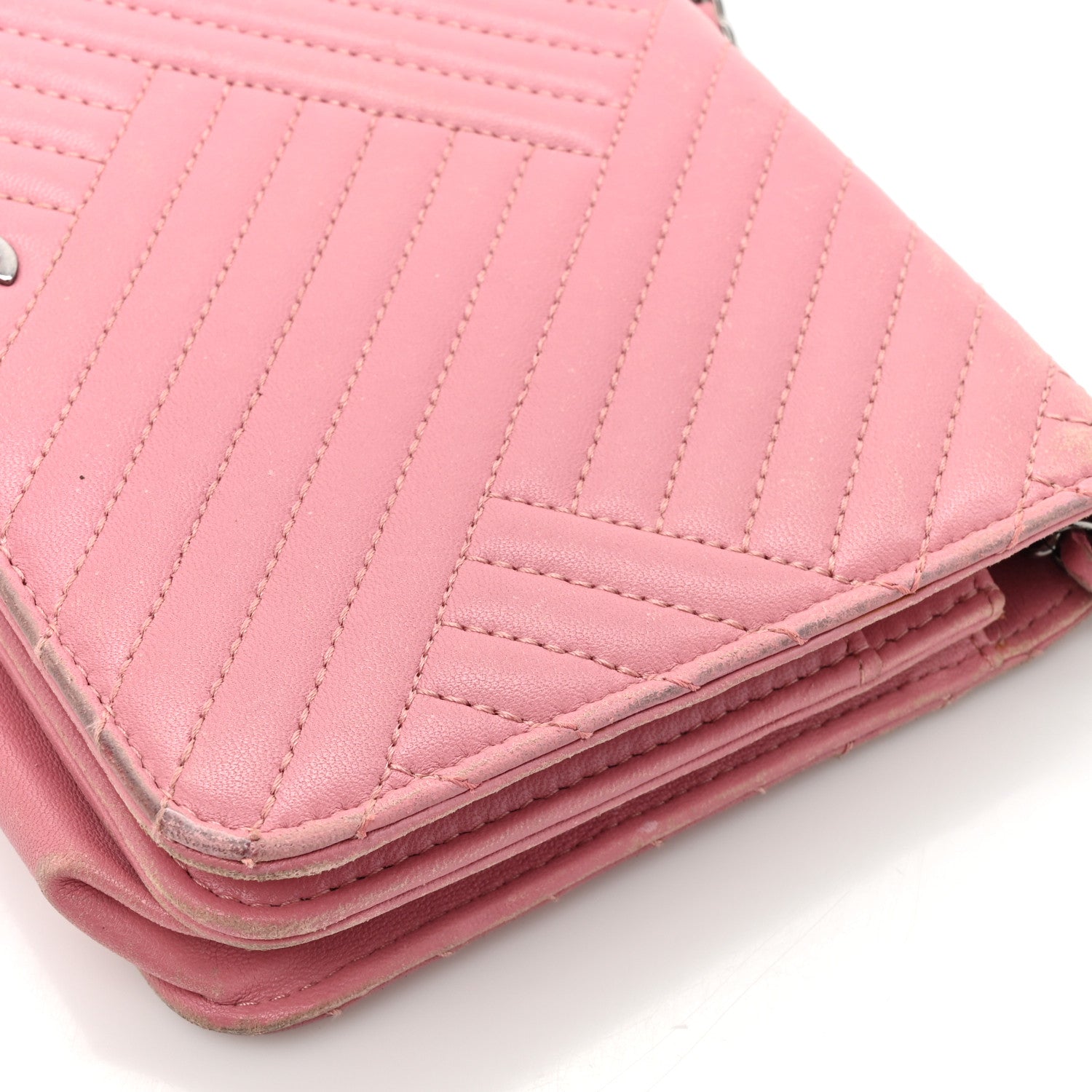 Lambskin Quilted CC Crossing Wallet On Chain WOC Pink