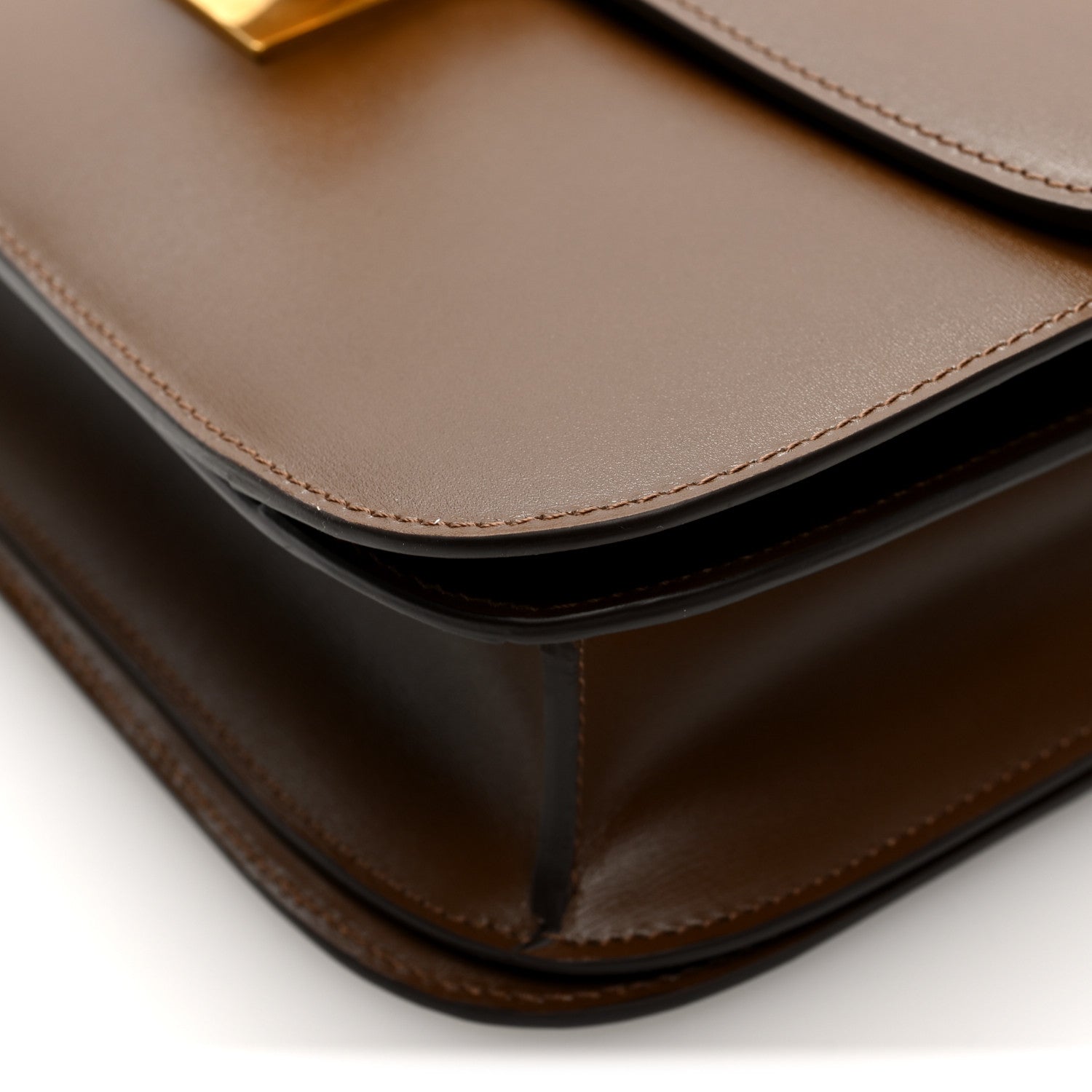 Box Calfskin Medium Classic Box Flap Bag Camel