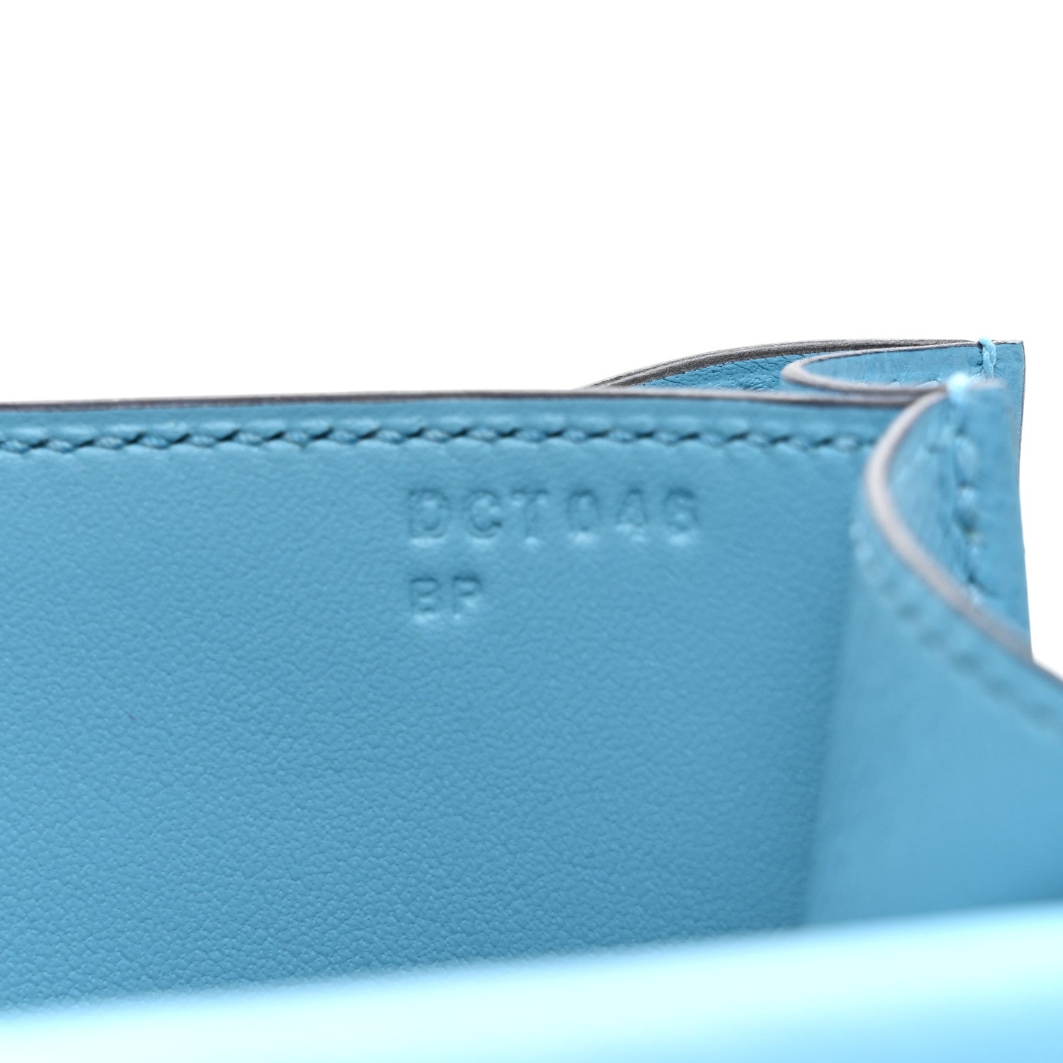 Epsom Enamel Constance 18 Bleu Du Nord Rouge de Coeur