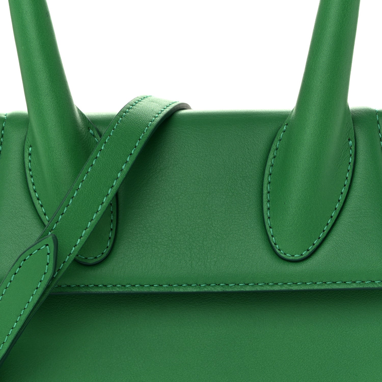 Smooth Calfskin Le Chiquito Moyen Green