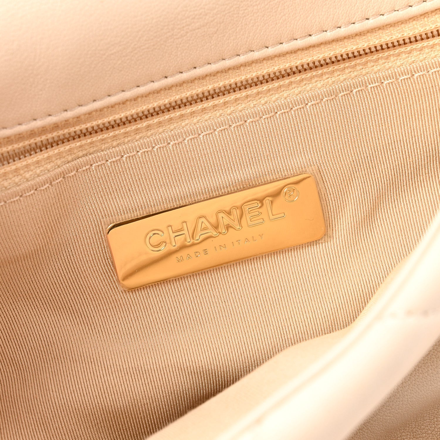 Goatskin Quilted Medium CHNL 19 Flap Light Beige