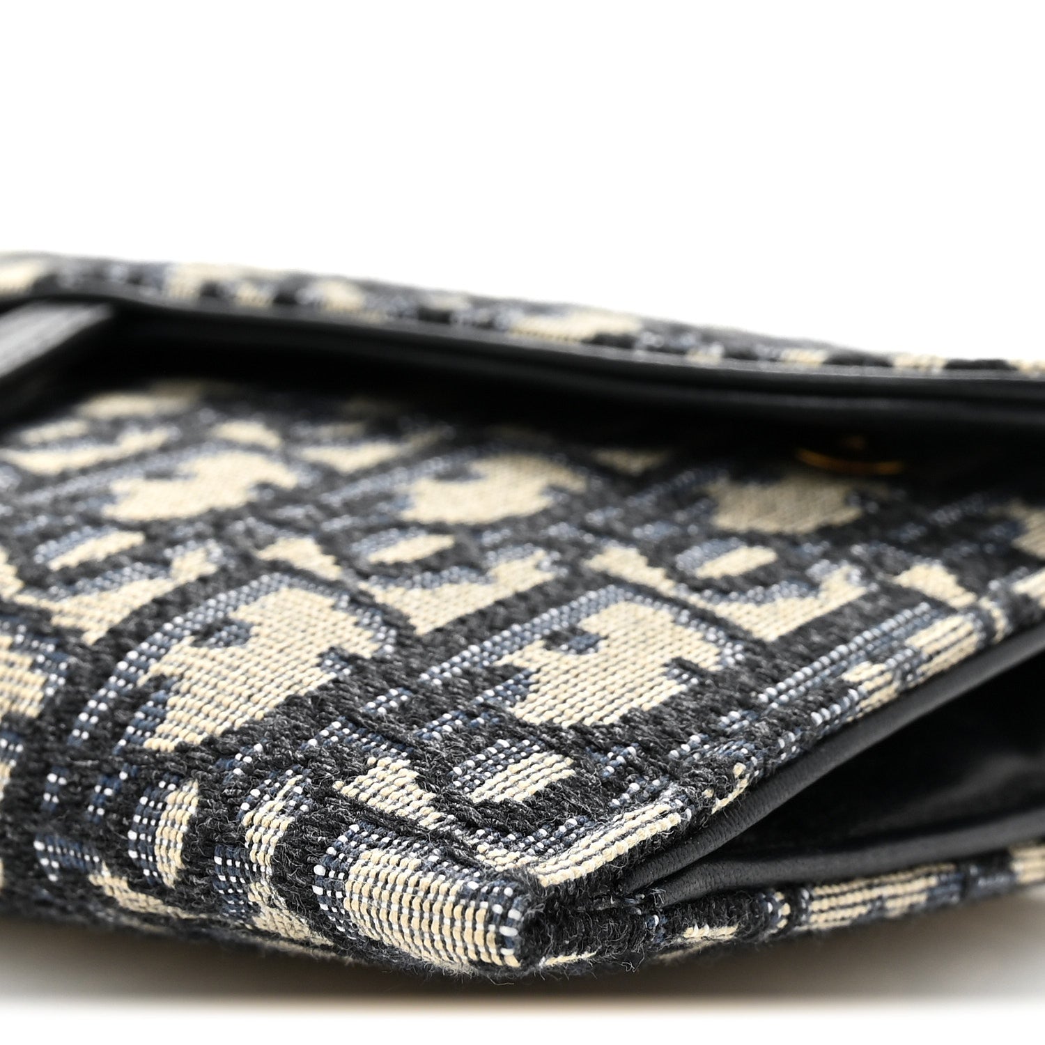 Oblique Saddle Chain Long Wallet Blue