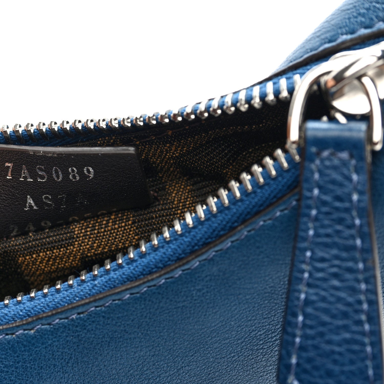Vitello Grace Matte Nano FNDIgraphy Hobo Charm Mirto