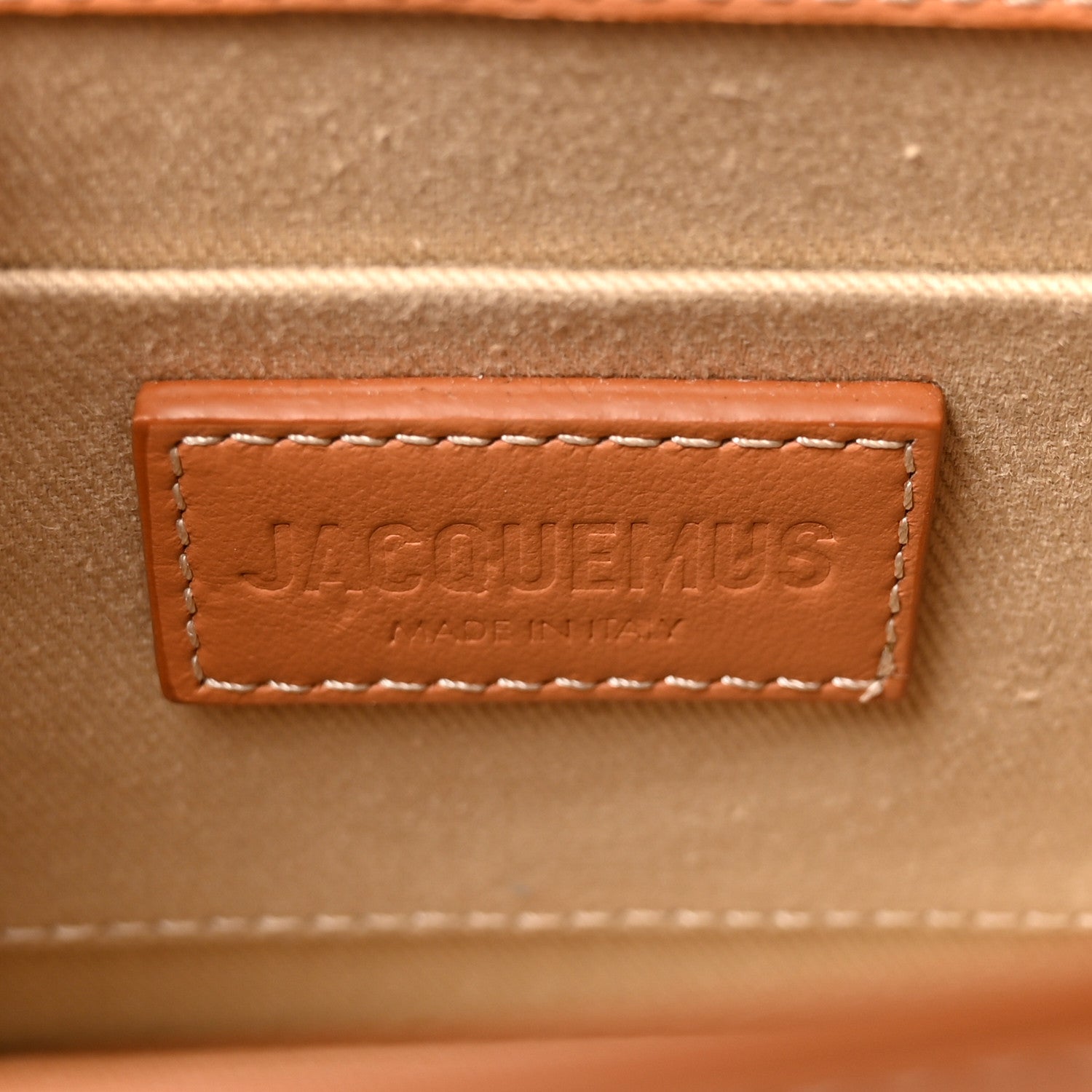Smooth Calfskin Le Chiquito Moyen Terracotta