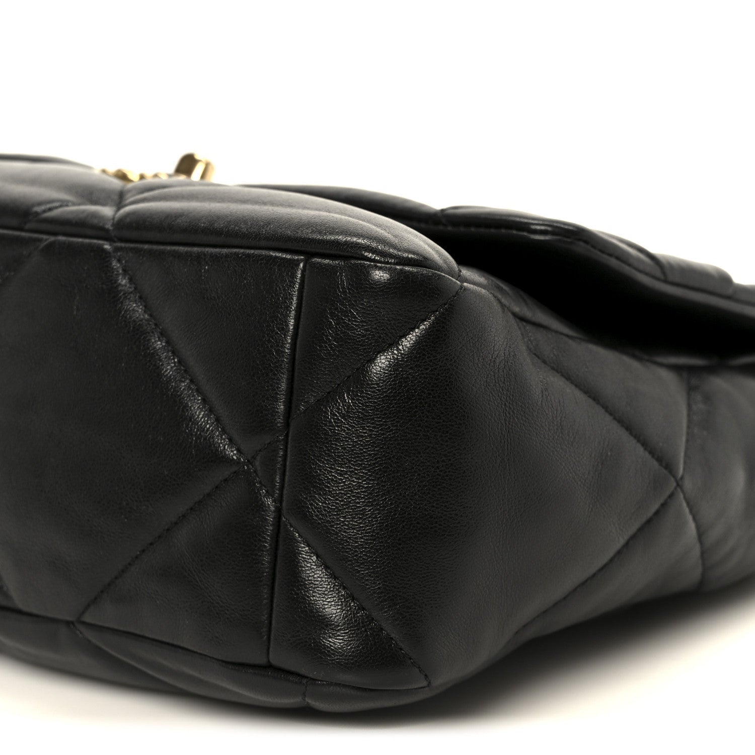 Lambskin Quilted Large CHNL 19 Flap Black