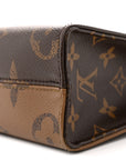 Reverse Monogram Giant Onthego BB