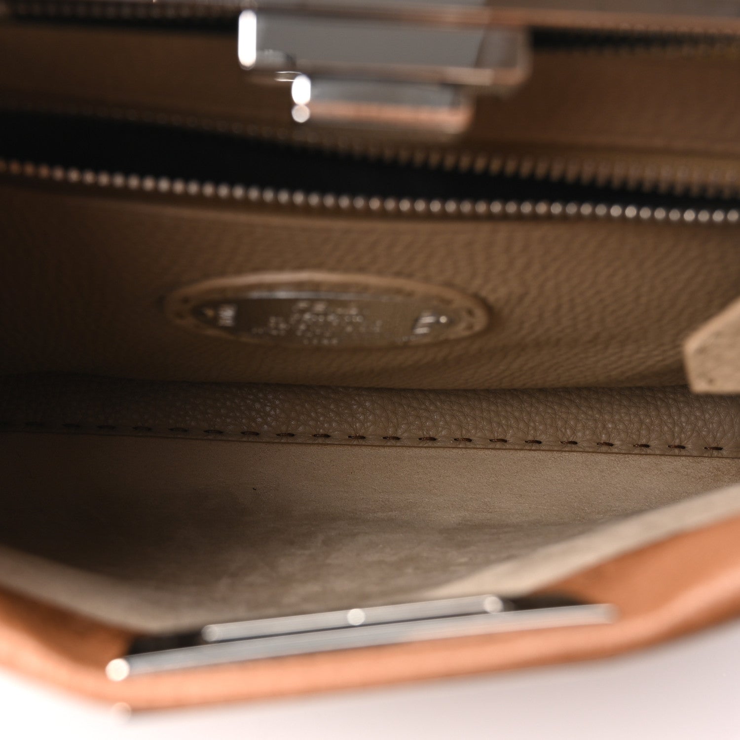 Cuoio Romano Selleria Bi-Color Medium Peekaboo Iconic Satchel Mou Deserto