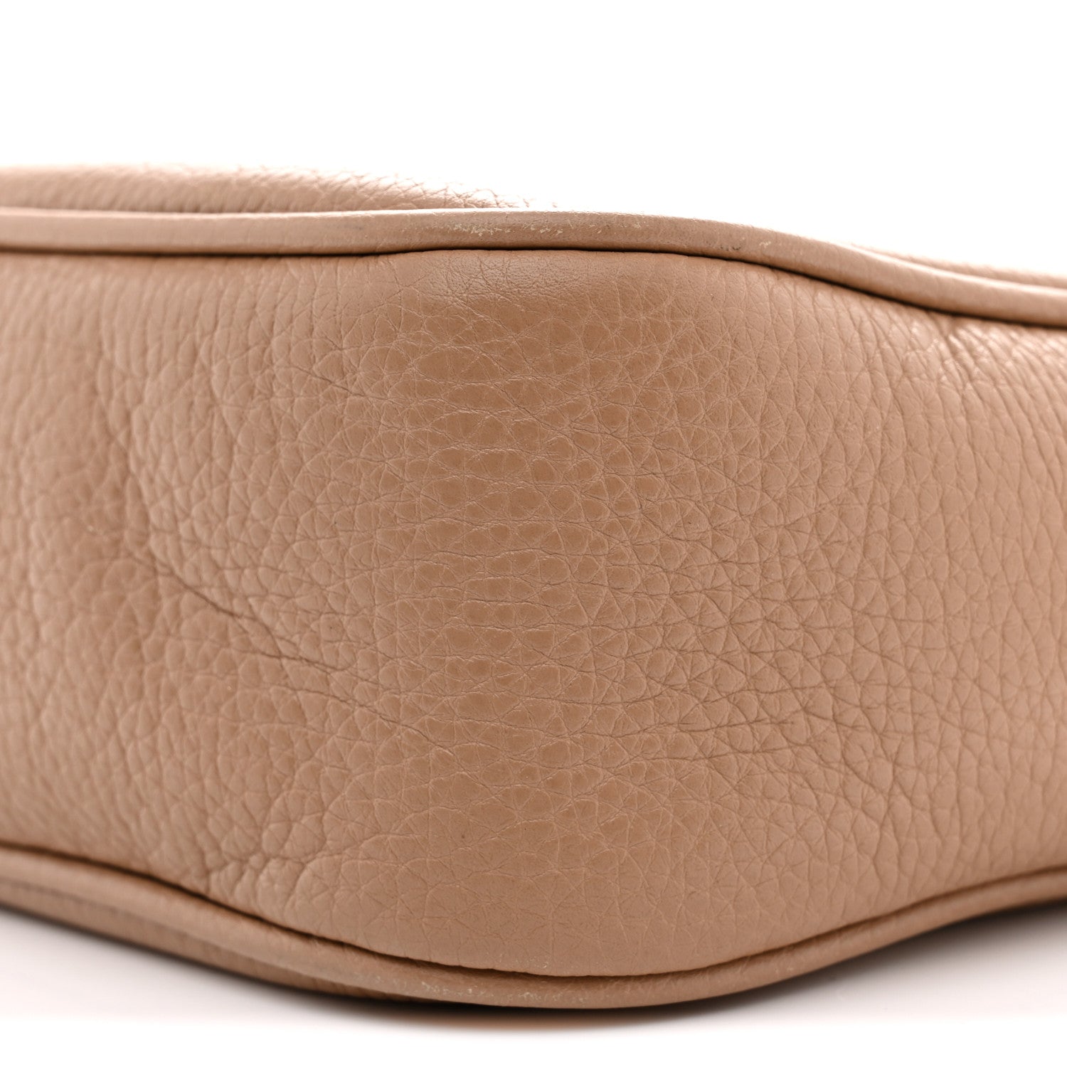 Pebbled Calfskin Small Soho Disco Bag Camelia