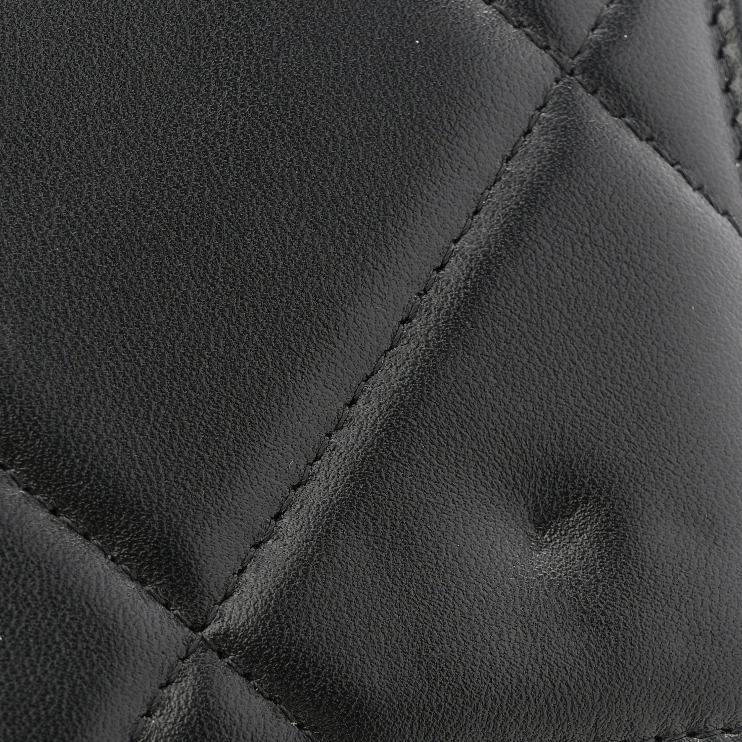Lambskin Quilted CHNL 19 Wallet On Chain WOC Black