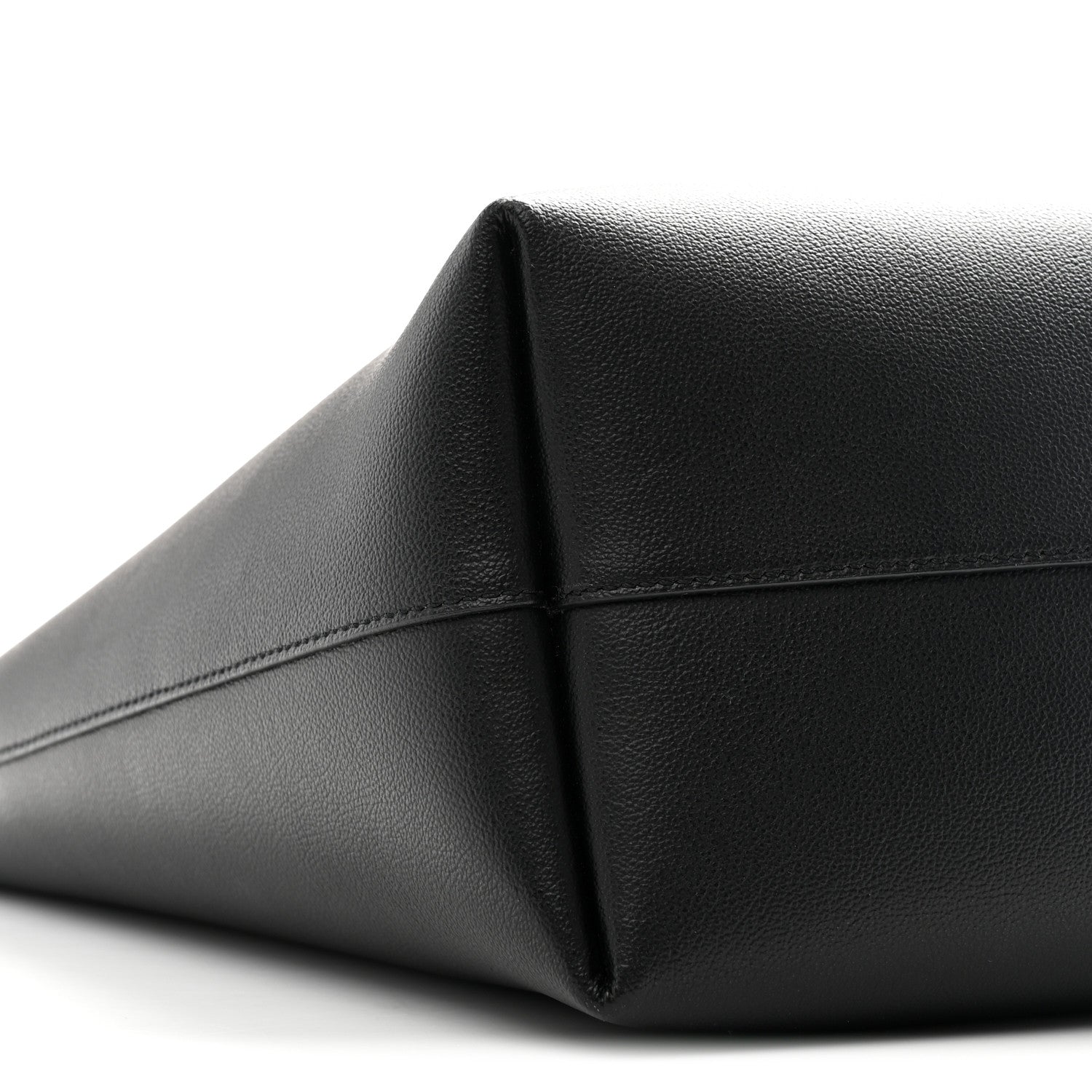 Calfskin Virtus Tote Black