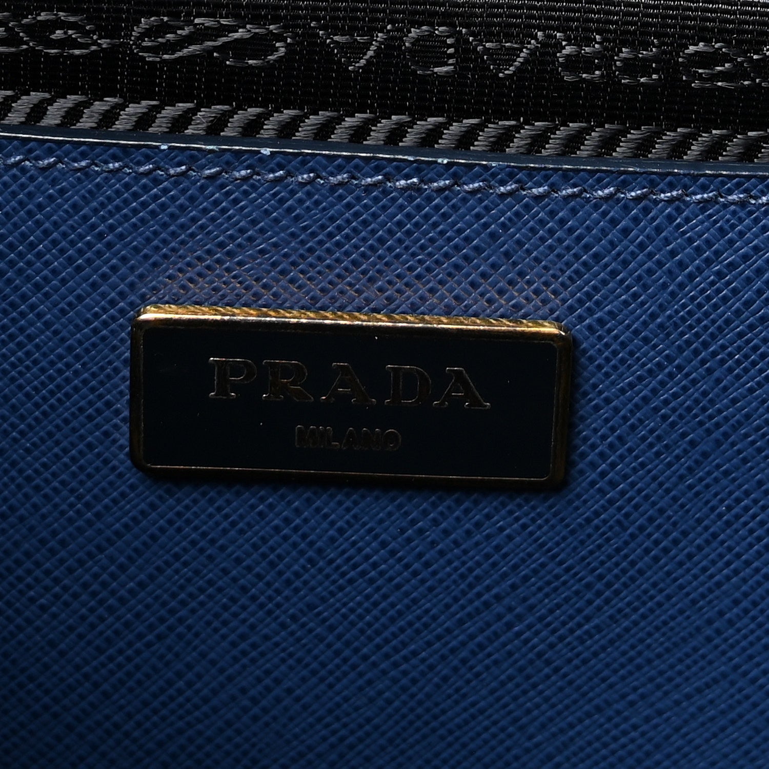 Saffiano Lux Medium Promenade Tote Bluette