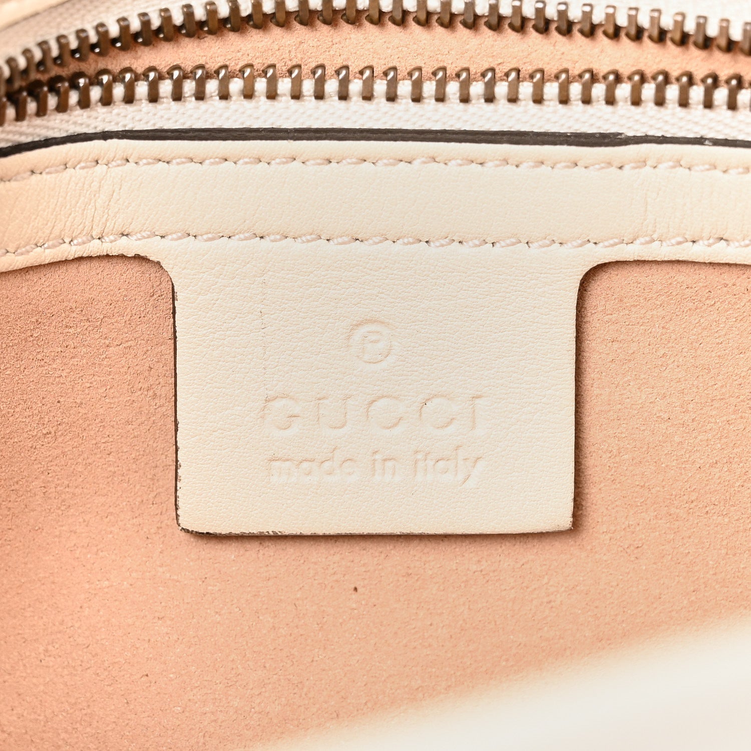 Calfskin Matelasse Small GG Marmont Shoulder Bag White