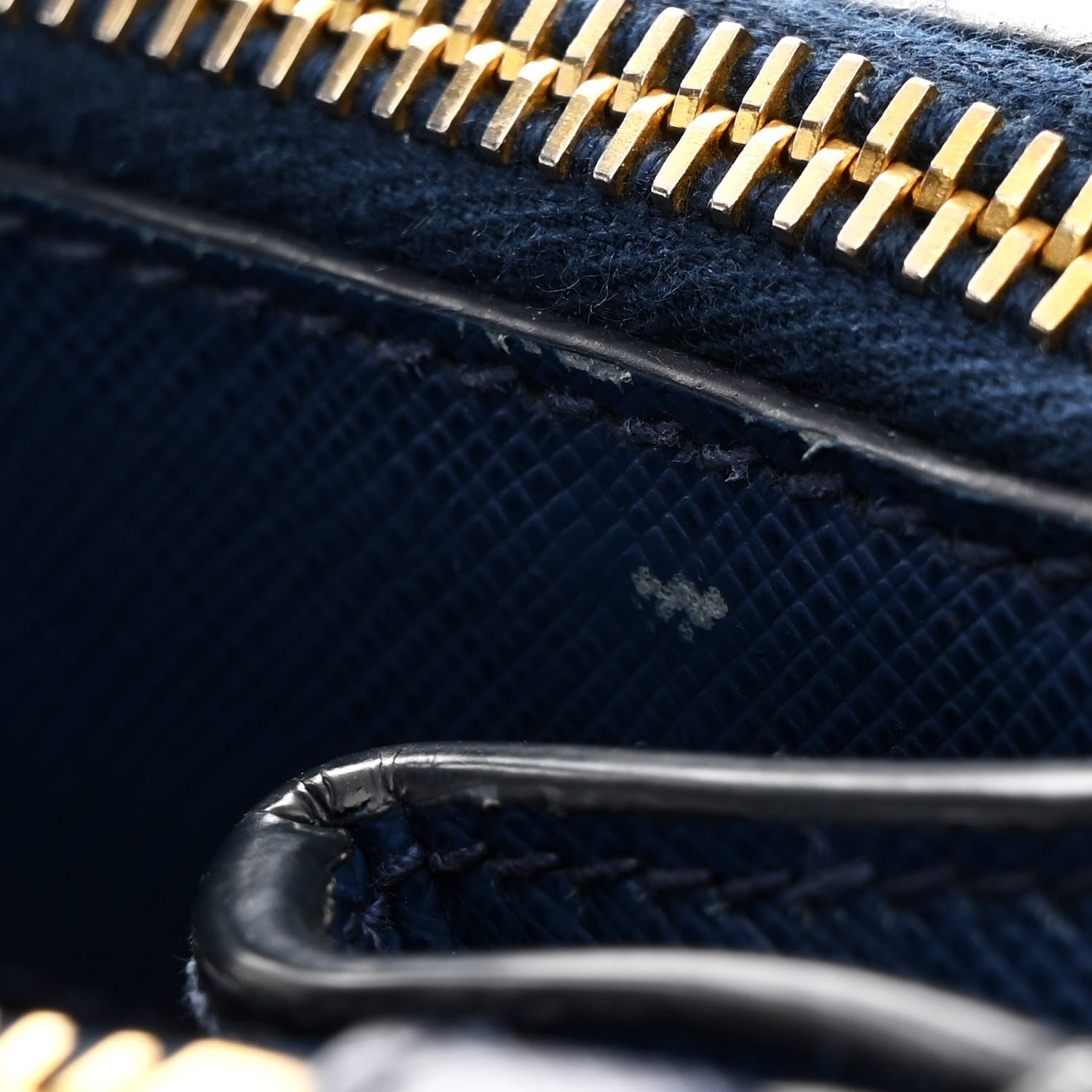 Saffiano Lux Medium Galleria Double Zip Tote Bluette