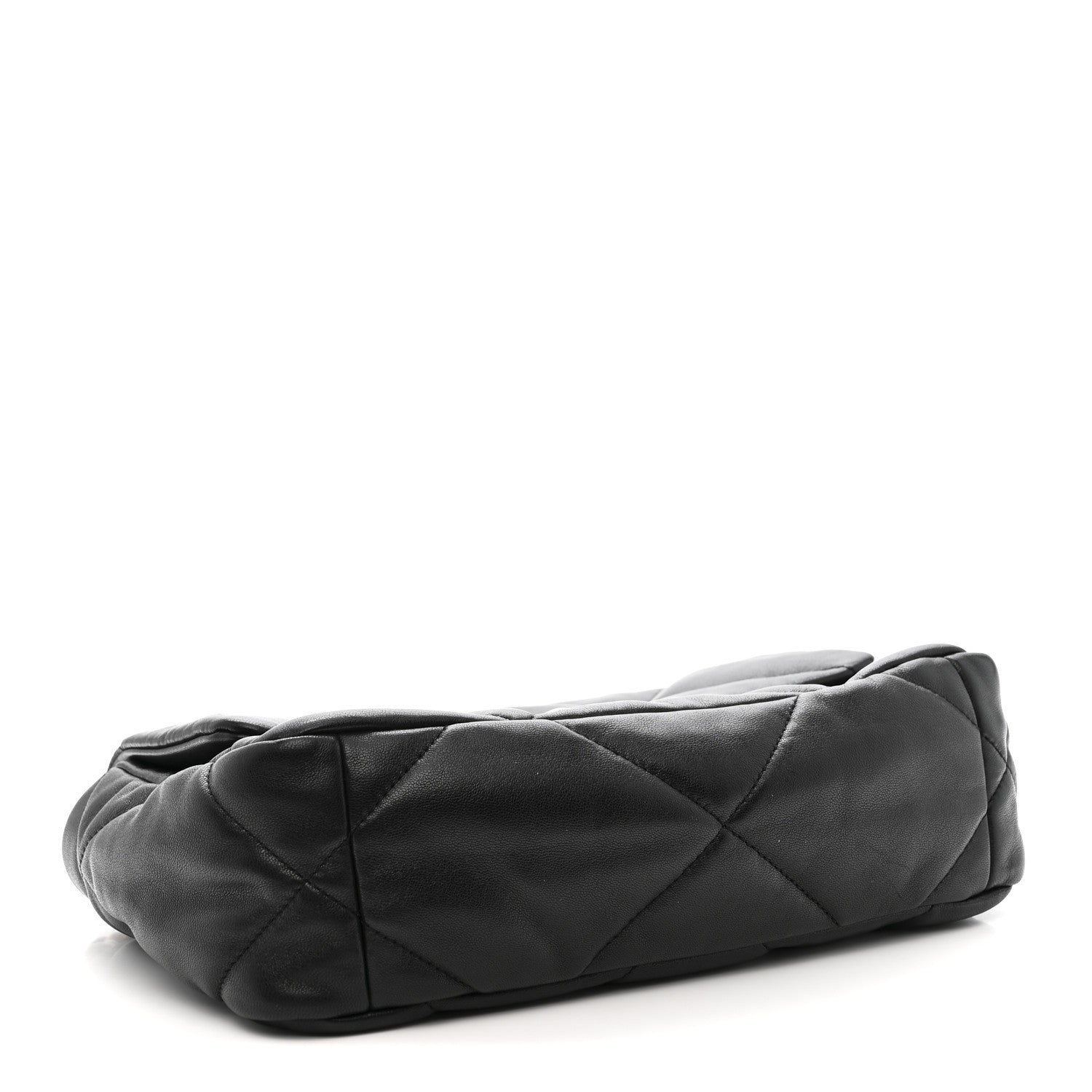 Lambskin Quilted Medium CHNL 19 Flap Black