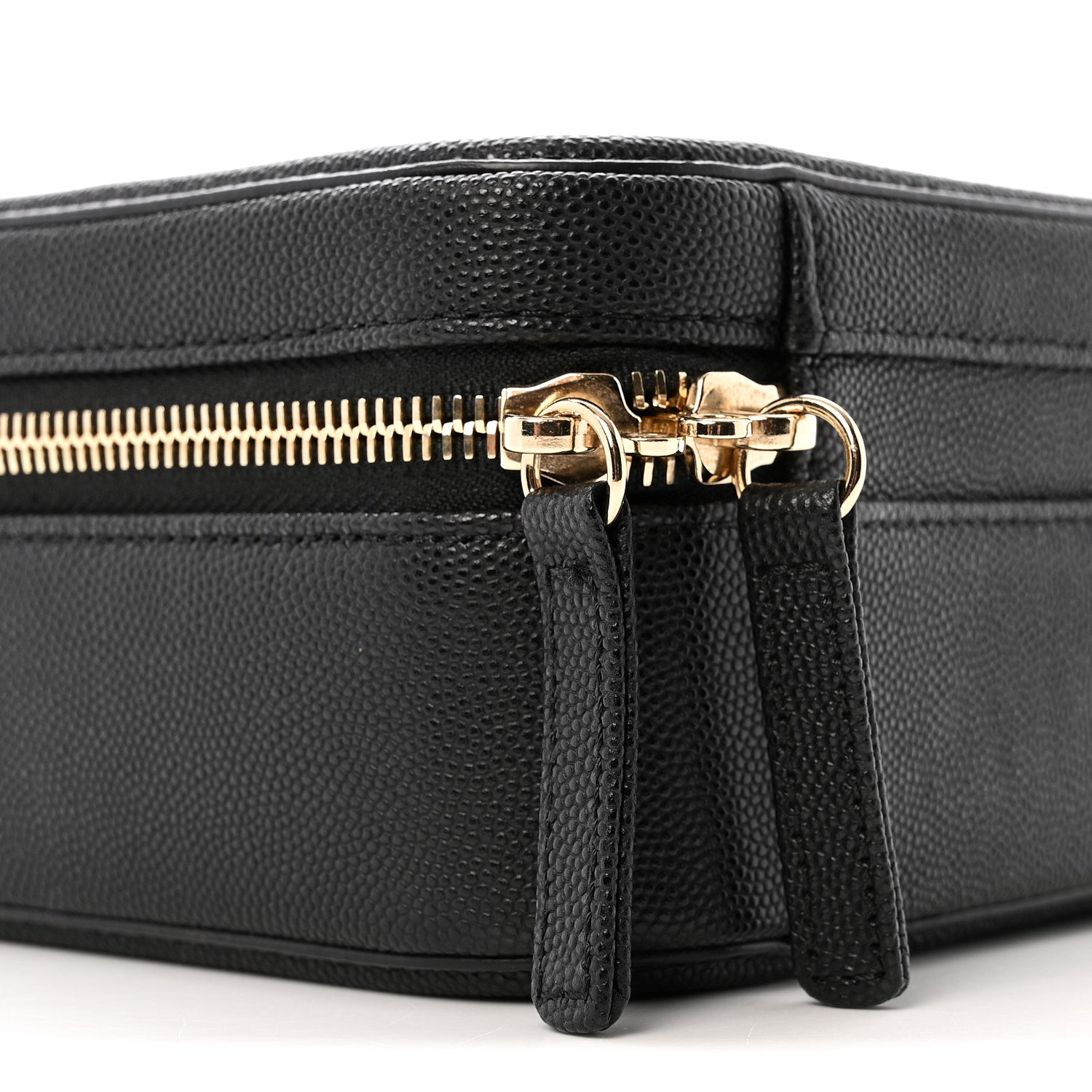 Caviar Quilted Medium CC Filigree Vanity Case Black