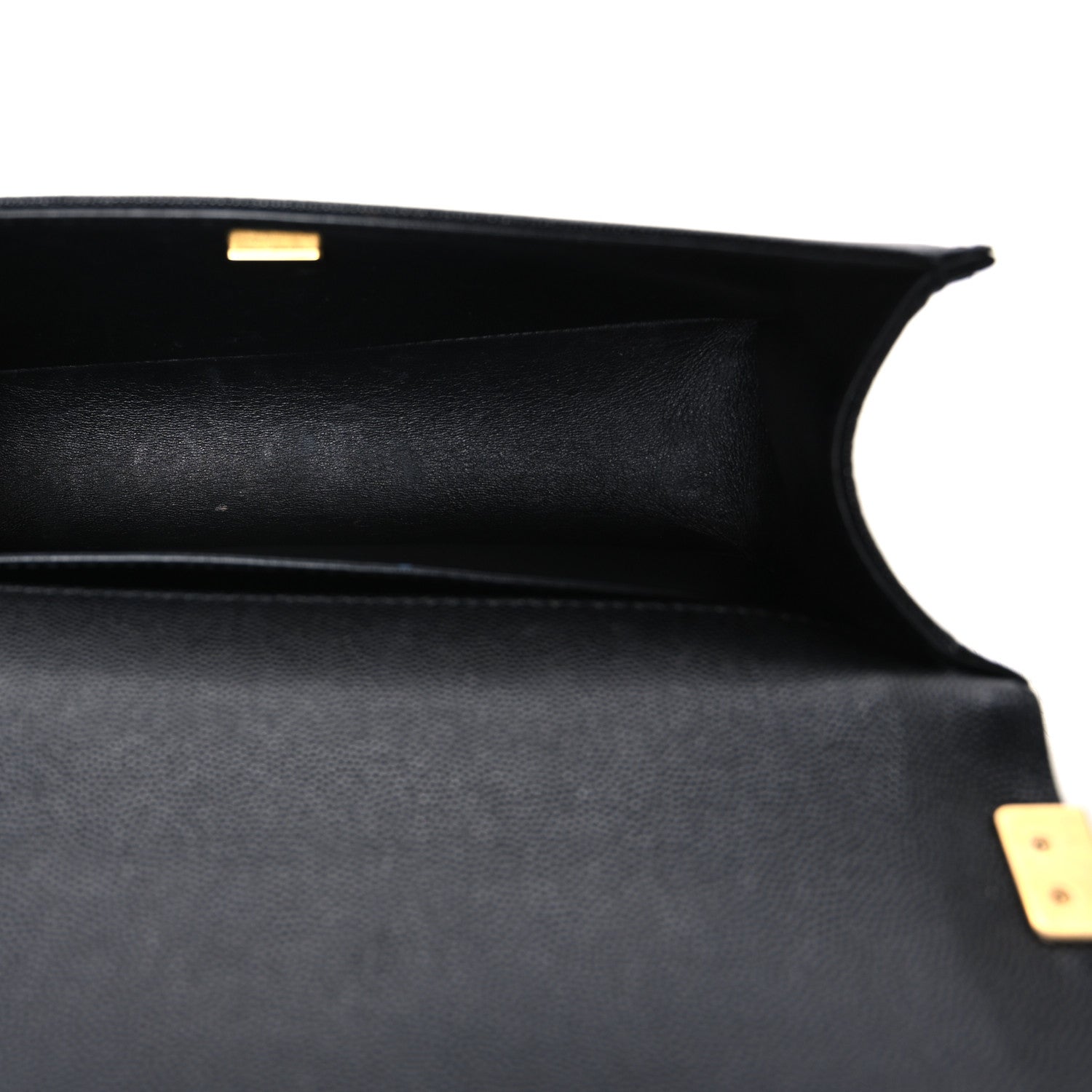 Caviar Quilted Medium Boy Flap Black