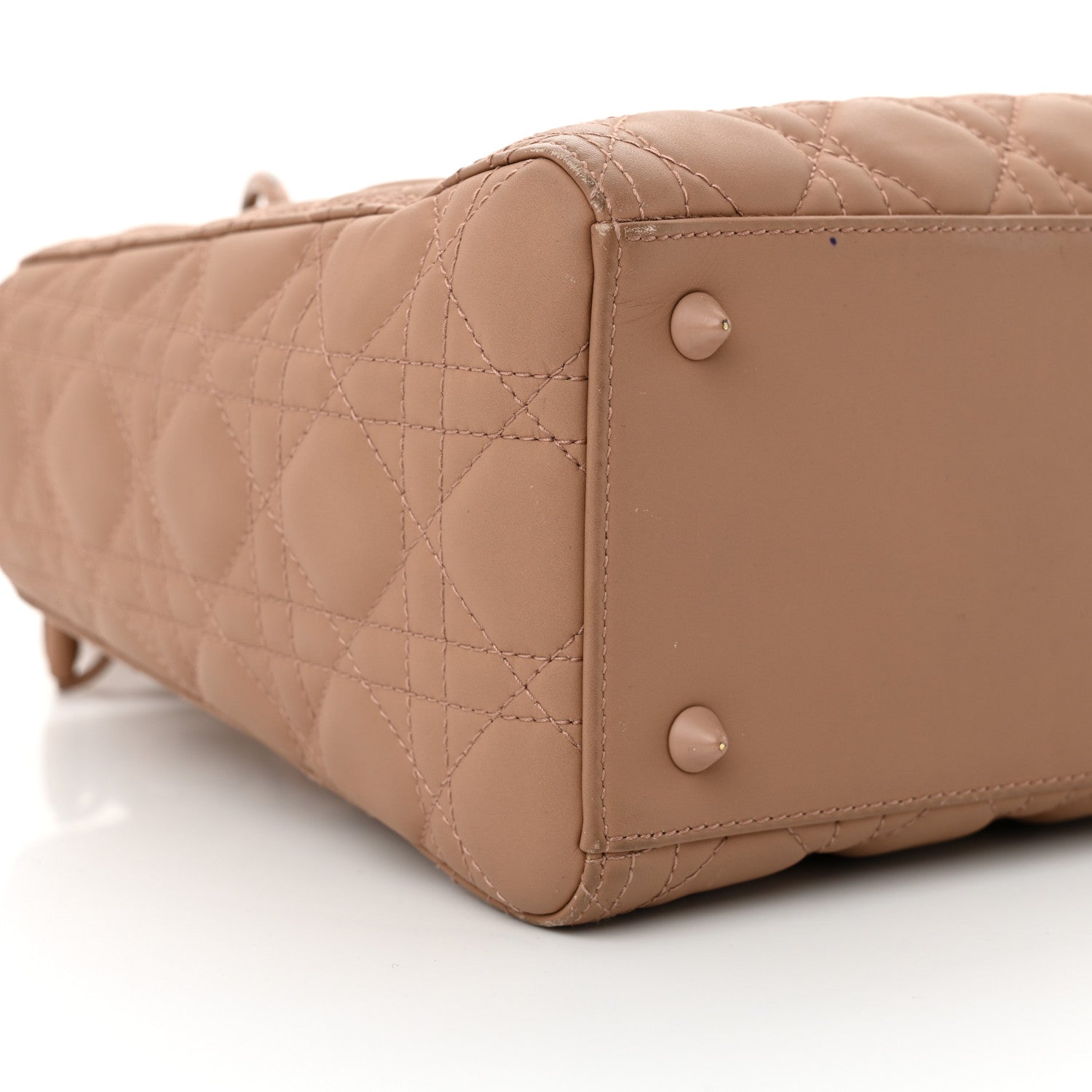 Ultra Matte Calfskin Cannage Medium Lady D1OR Beige