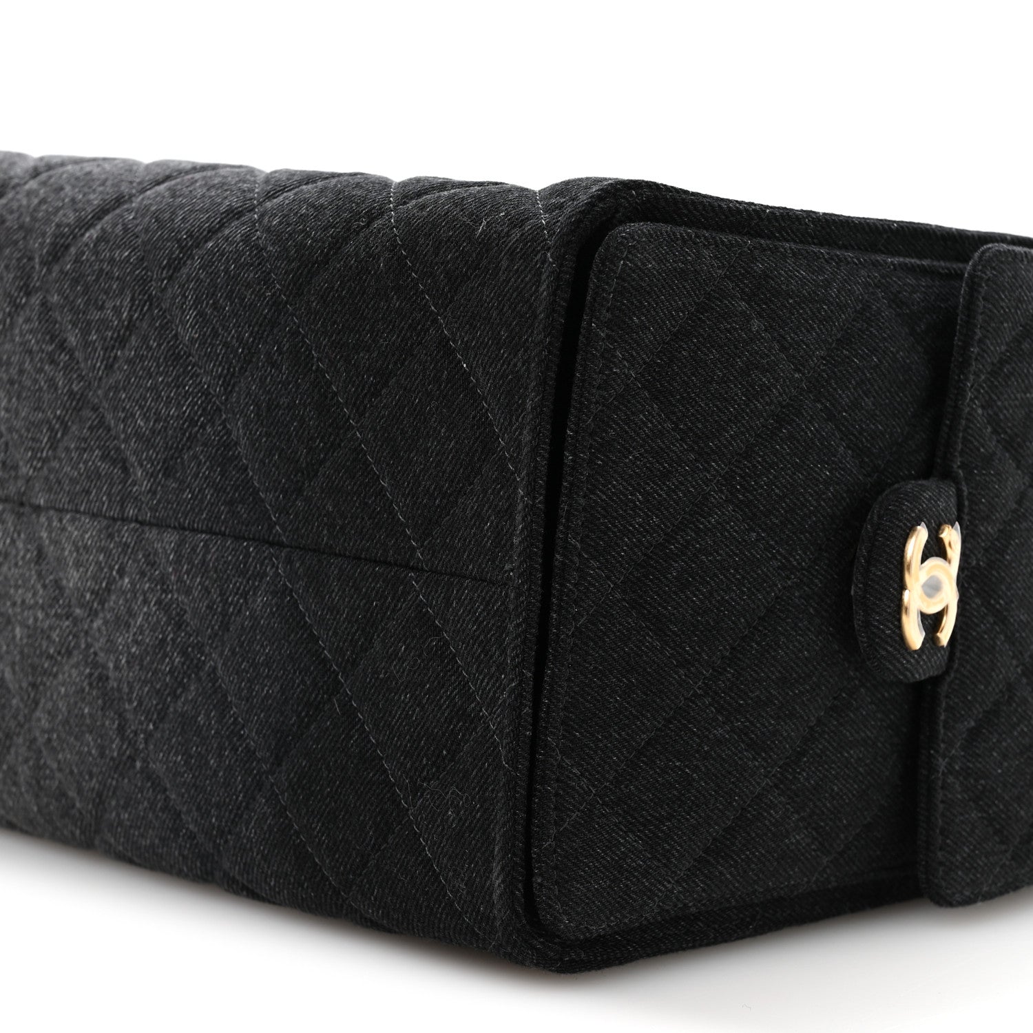 Washed Denim Quilted Medium CHNL 25 Handbag Black