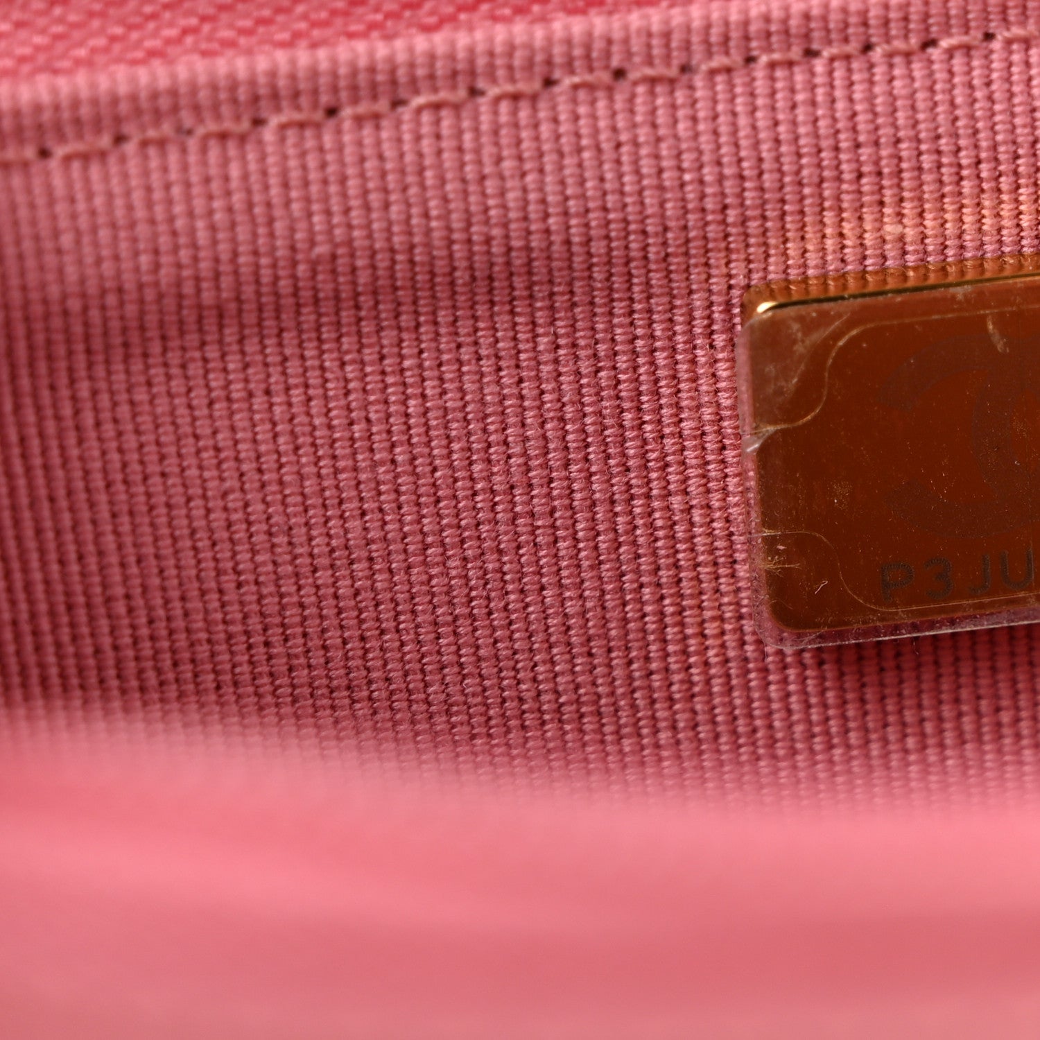 Caviar Quilted Wallet on Chain WOC Pink