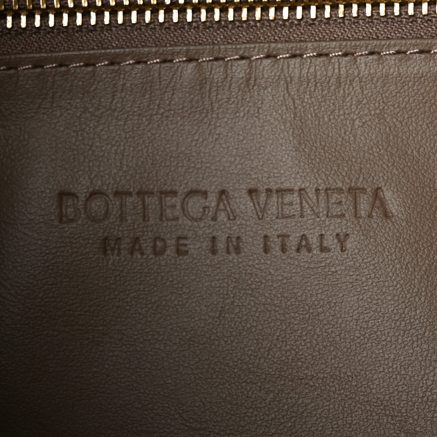Calfskin Intrecciato Small Hop