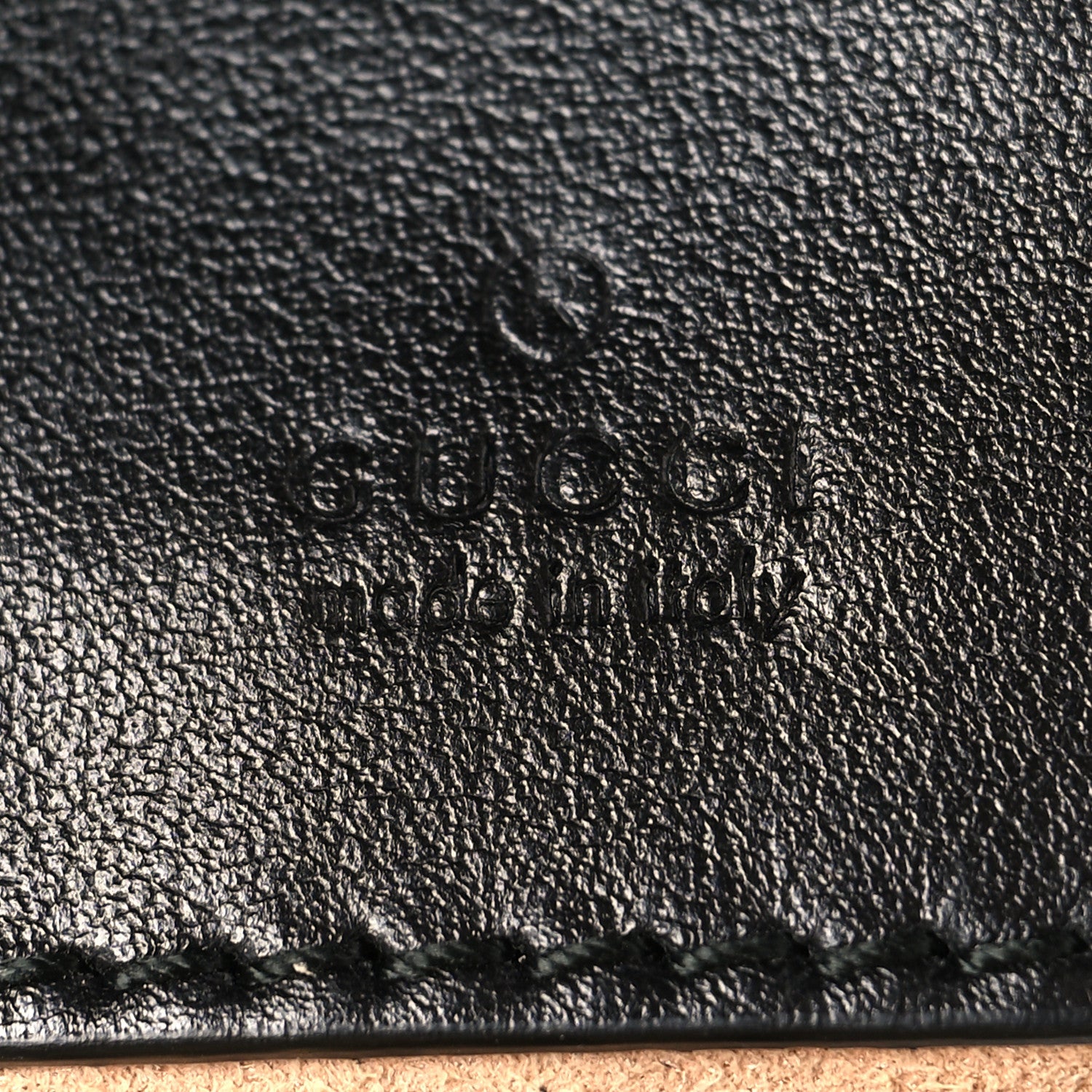 Calfskin Matelasse Mini GG Marmont 2.0 Bucket Bag Black