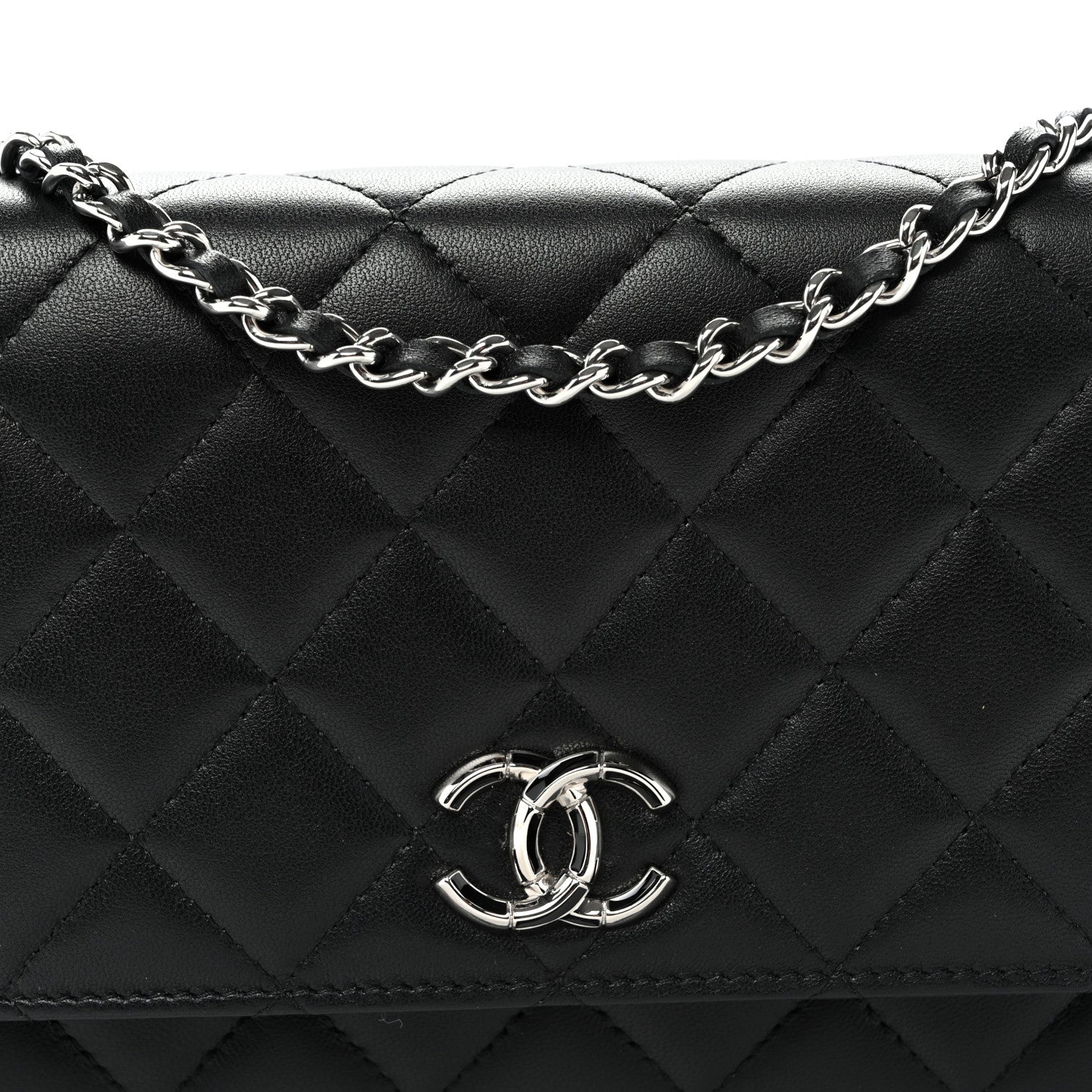 Lambskin Quilted Enamel CC Wallet on Chain WOC Black