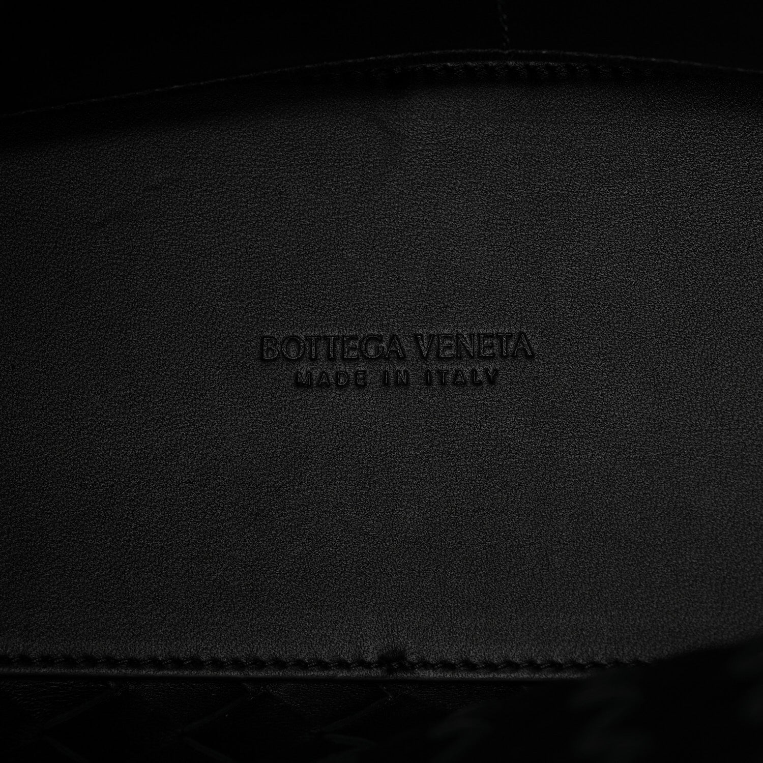 Nappa Intrecciato Medium Andiamo Shoulder Bag Black