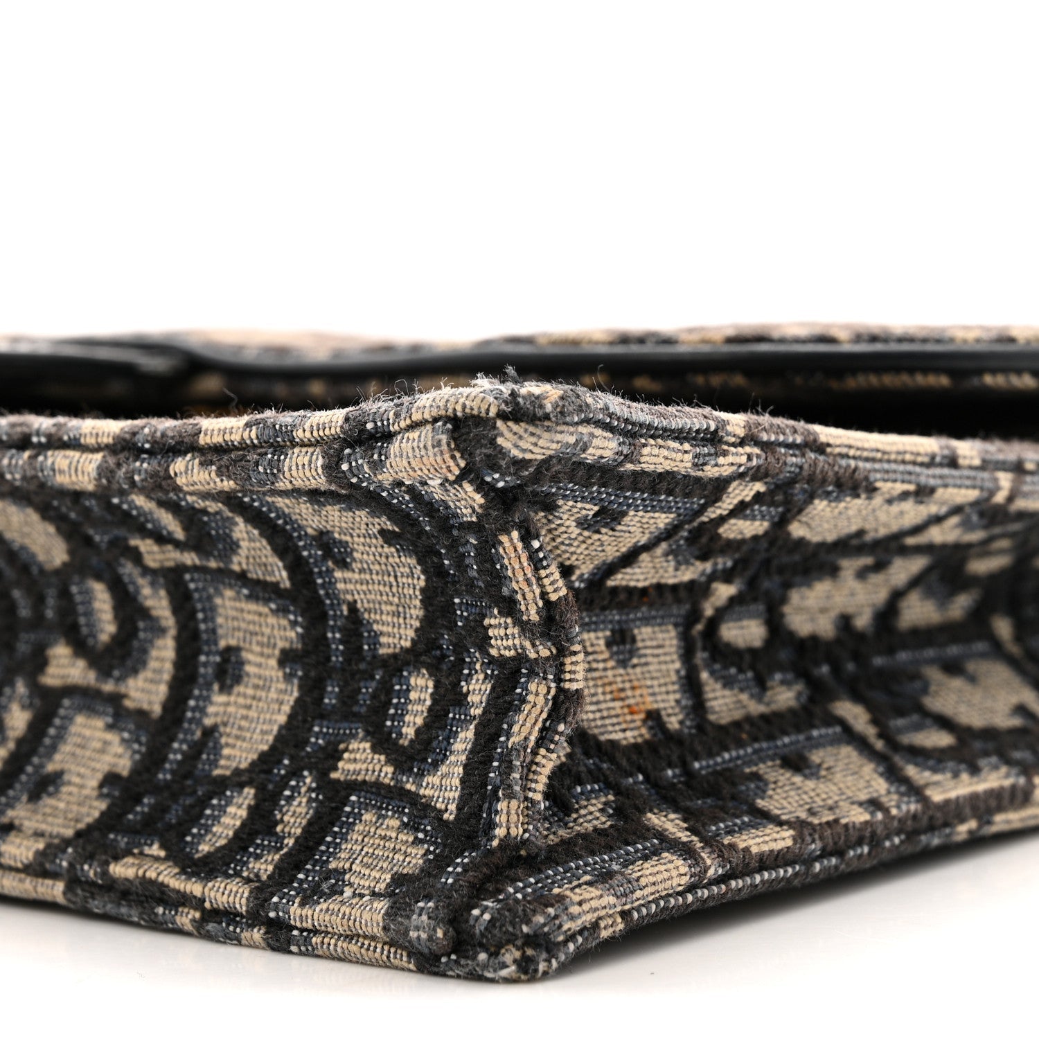 Oblique Saddle Chain Pouch Blue