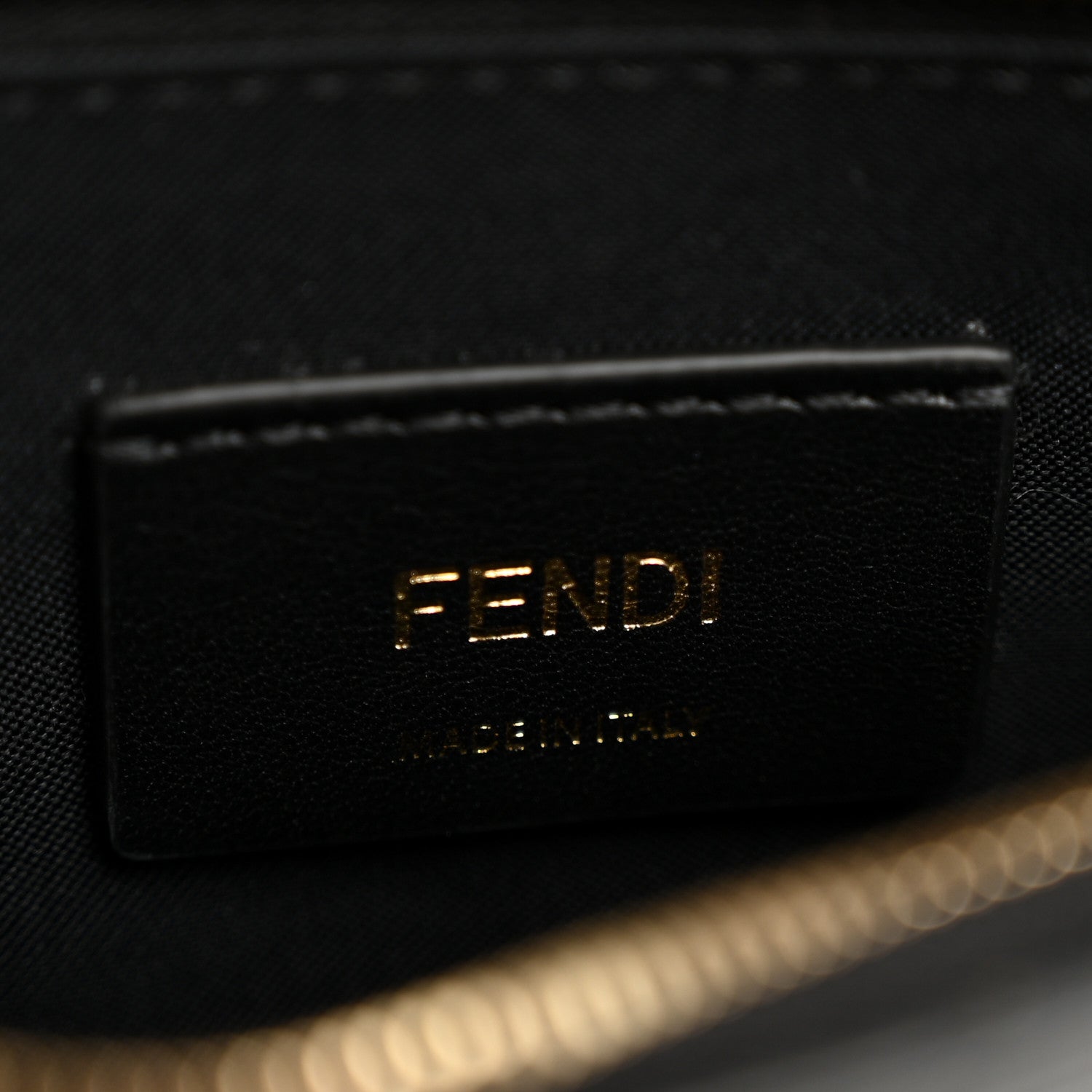 Vitello Cruise F is FNDI Bi-Color FF 1974 Embossed Medium Envelope Wallet On Chain Black Maya