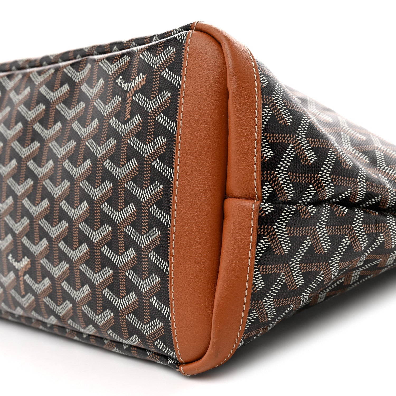 Goyardine Artois MM Black Gold