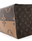 Reverse Monogram Giant Onthego GM