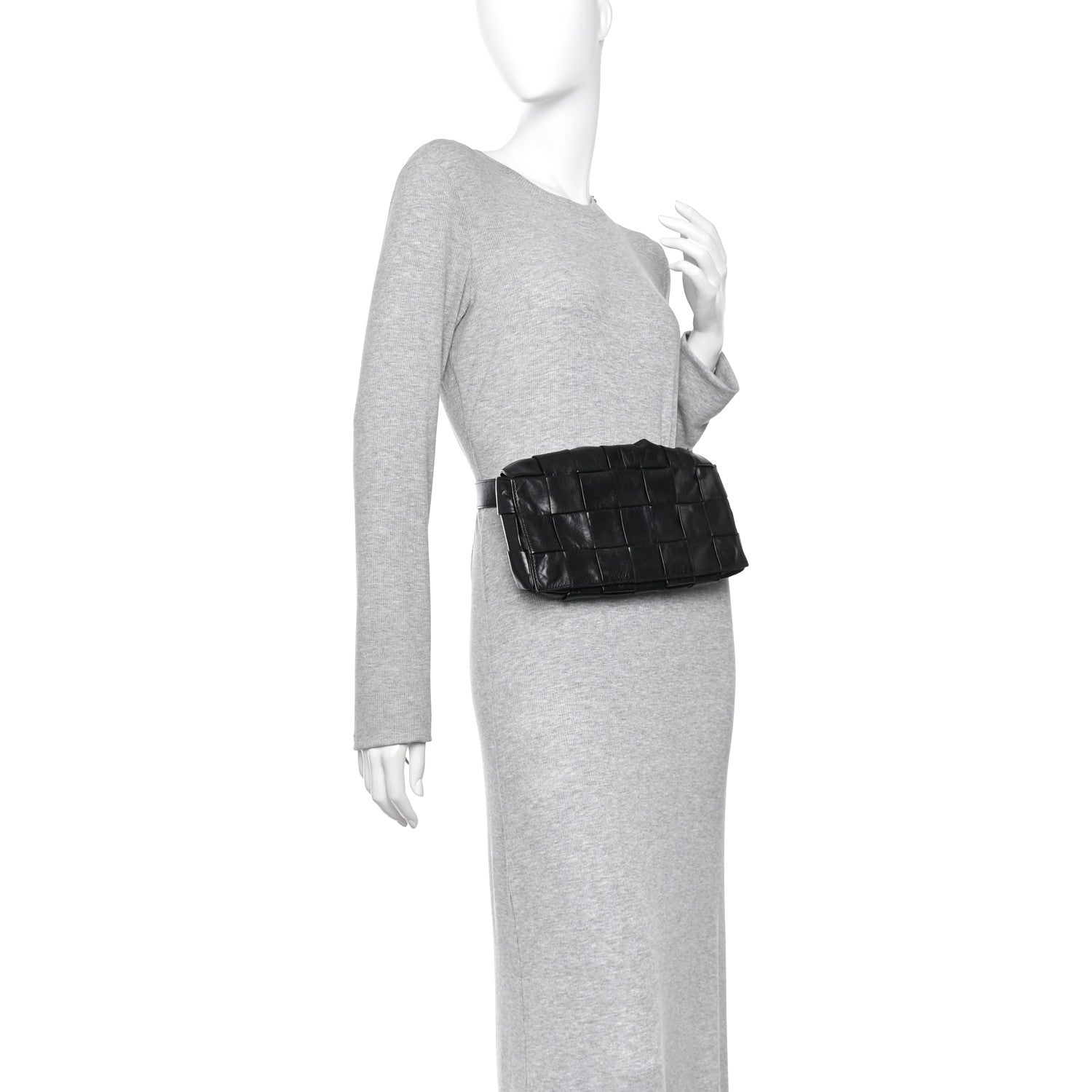 Paper Calfskin Intrecciato Stretch Cassette Black