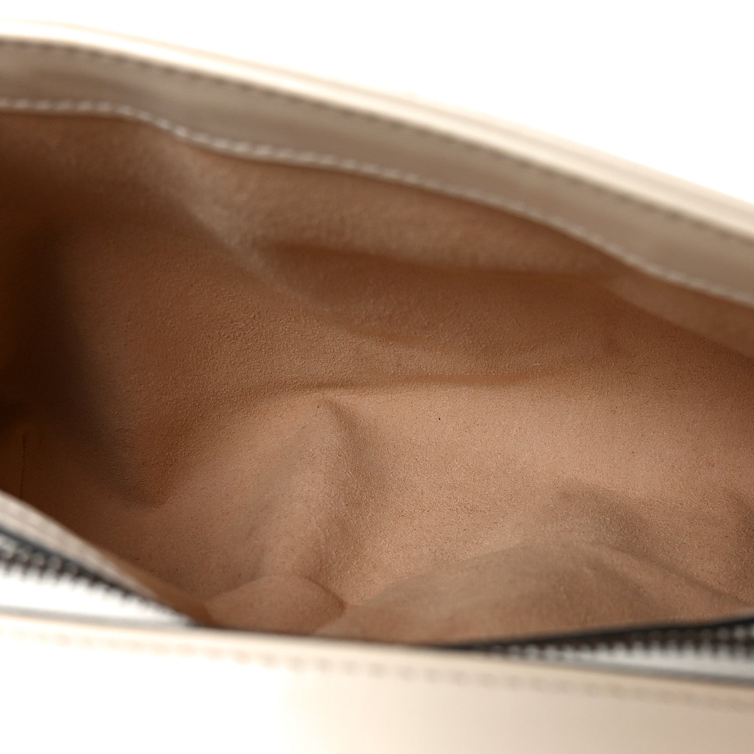 Calfskin Matelasse Small GG Marmont Shoulder Bag White
