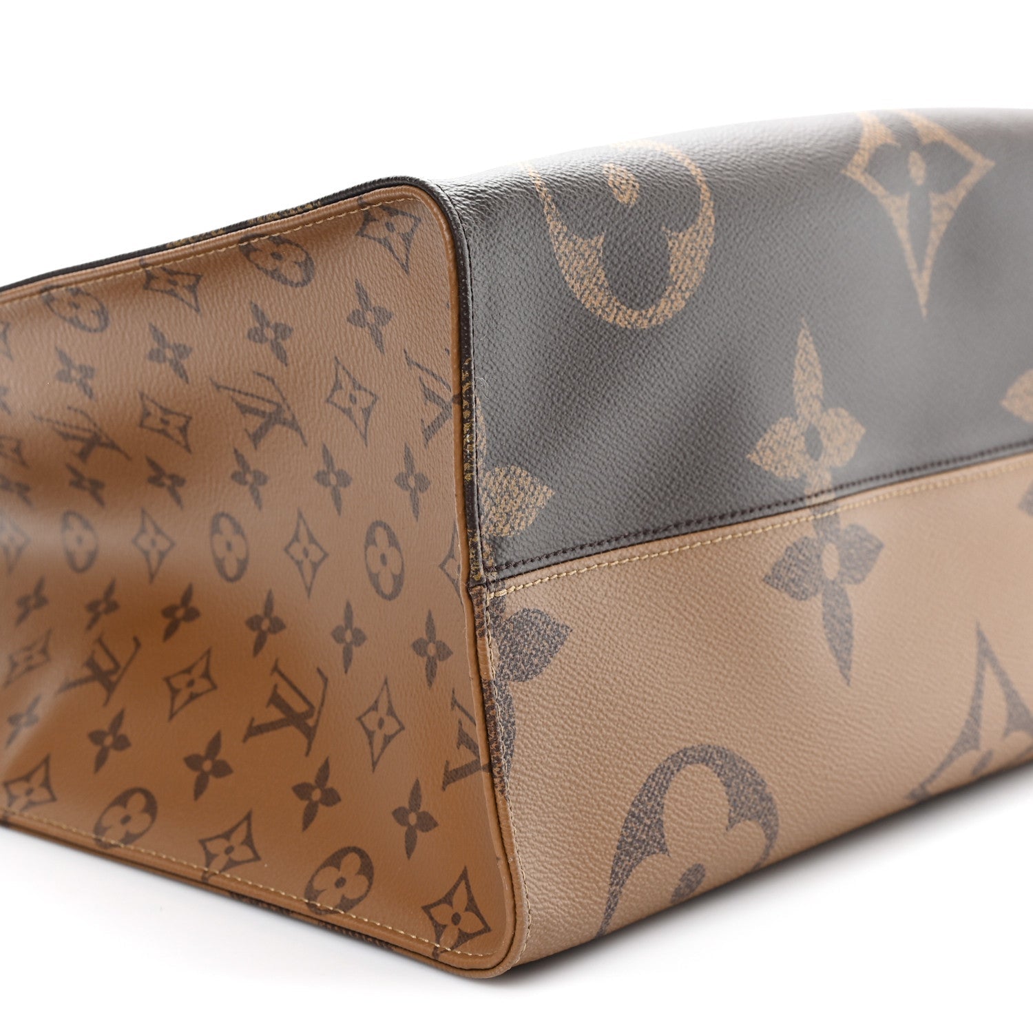 Reverse Monogram Giant Onthego GM